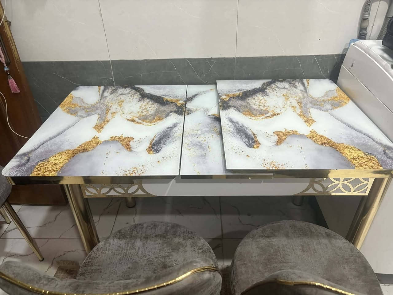 للبيع كاونتر قياس متر ونص وملحق متر داخل المنيوم وخارج خشب سعر 375
ميز طعام و4 كراسي150 
مكان الاعظميه


**إذا كنت صاحب هذا الإعلان وتريد حذفه لأي سبب، رجاءا أرسل رسالة إلى الدعم الفني**