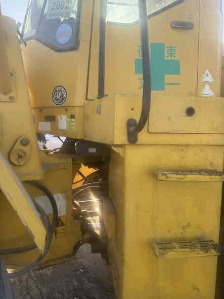 السلام عليكم للبيع  80زت اي مديل 2002 رقم بغداد انكليزي ***********
