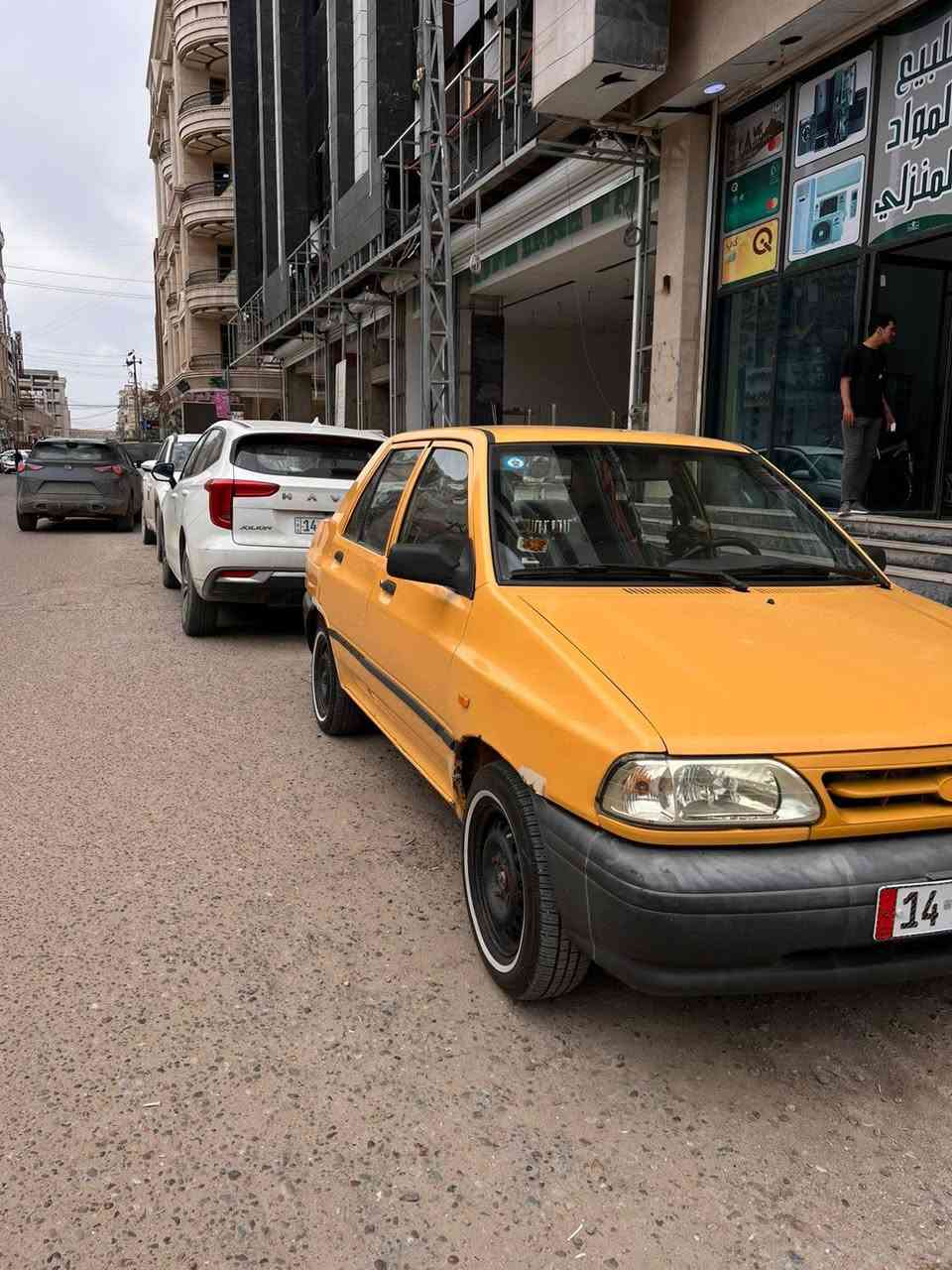 سابيا للبيع موديل ١٧ سياره بسمي مصفره هيئه وغرامات هزه جديده تخم تاير جديد خط ابيض سياره عل ابلاد مامبدل بيها اي شي السعر ٣٥ وبيها مجال شي بسيط العنوان القبله رقم الهاتف ***********
