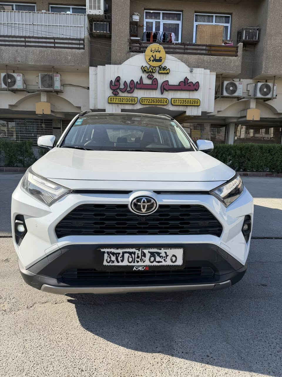 السلام عليكم
RAV 4
خليجي 2023 عشرينية
لون ابيض صدفي
رقم بغداد ب اسمي 
داخل جلد لونين
شاشه كار بلي
ماشية 34,000 فقط
تخم تاير جديد باتري جديد
دخول ذكي
بصمة
وضعيات قيادة eco - normal - sport
سايد بريك كهرباء
اوتو هولد
اوتو ستوب
مانع تزحلق
تدفئة كشنات
قطعتين تبريد
بچم led
سقف بانوراما
كشنات فول كهرباء
اوامر صوتية
حساسات امامي خلفي
٤ كامرات
رادار امامي تحديد مسار
مري جانبية كهرباء وشفط كهرباء
شاحن وايرلس
سبير ما نازل
لمتد السياره مفولة
بيهة صبغ كد شبر بالصندوق وبالجاملغ مال سايق فقط الباقي كفاله 
مكان السياره بغداد حي القاهرة
والسعر 248 وبي مجال بسيط
***********
