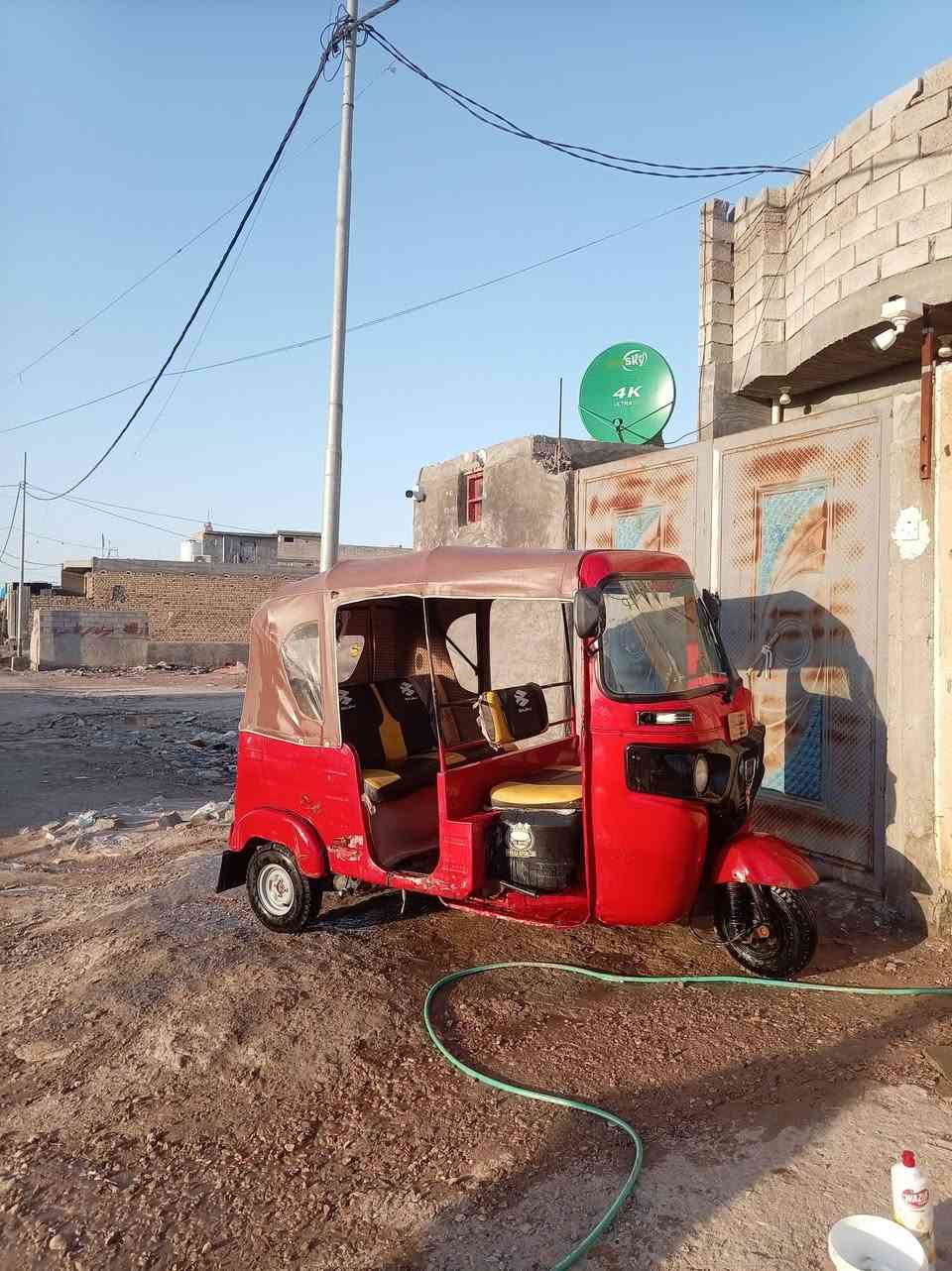 سلام عليكم شباب هاي التكتك للبيع موديل ١٨ المحرك ١٨ بلادي مالته التكتك كدام عينك تشوفه وتقتنع بيه واني خادمك مكاني واسط ناحيت شيخ سعد مامتواجد عل فيس بس عل واستاب ***********
