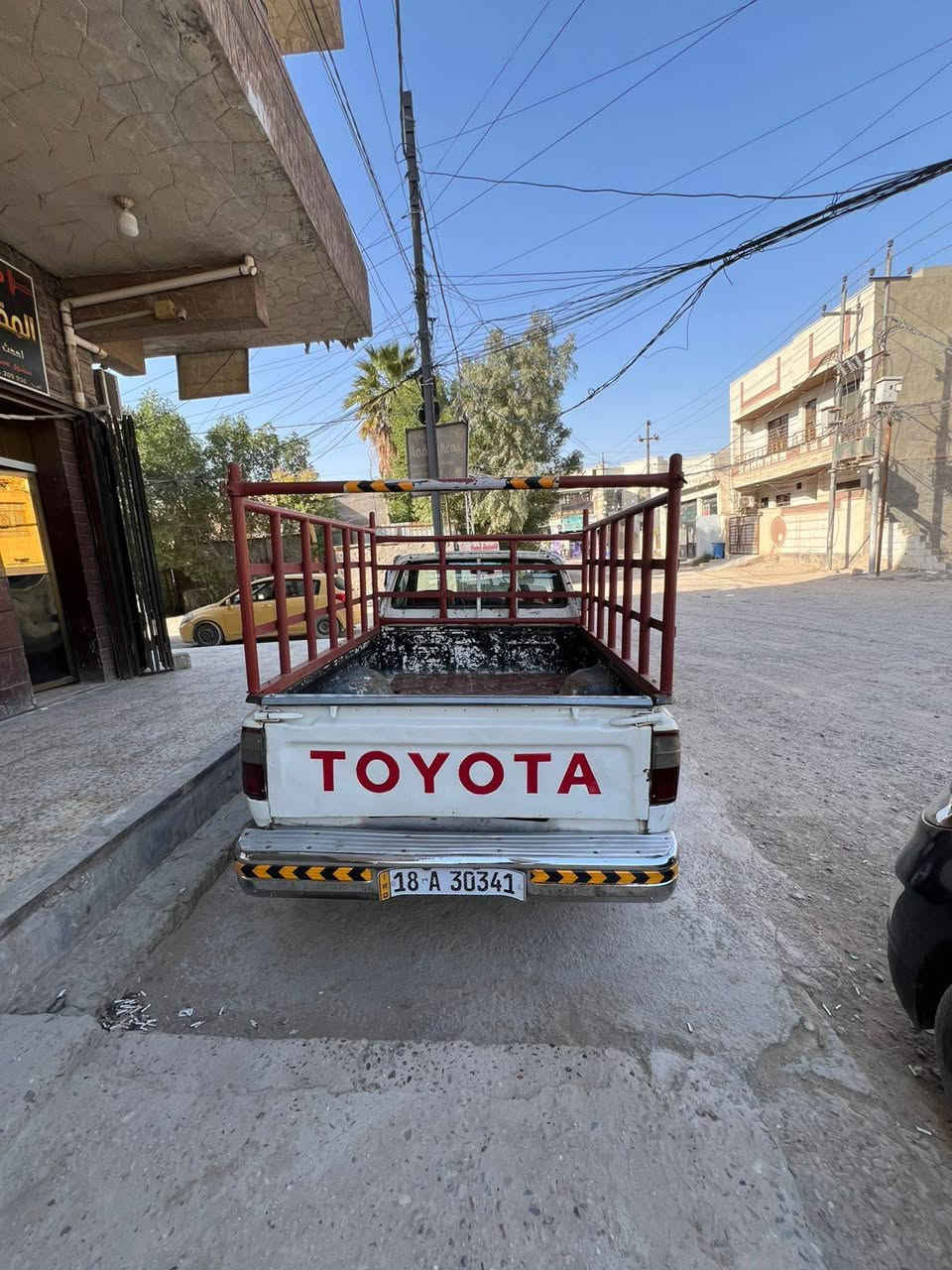 سلام عليكم بيكم تيوتا موديل 2001 كير محرك خير من الله مابيه ضربه صبغ صفه وحده بل بدي الاستفسار ***********
