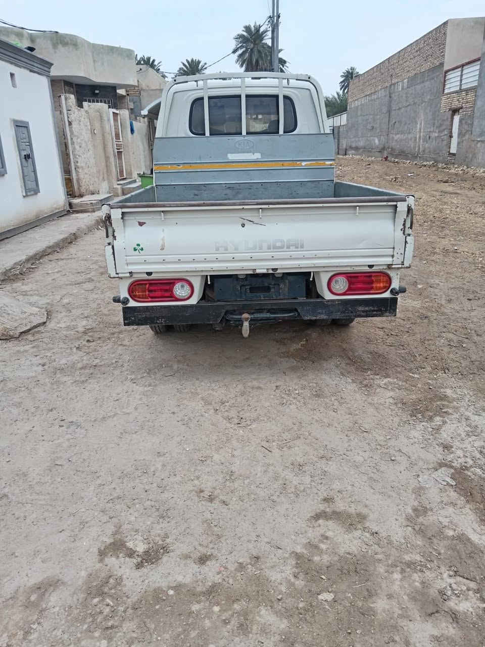 *********** 
السلام عليكم للبيع موديل ١٦ مكفوله كفاله عامه تخم تاير حداديه تبريد تتفئه بلادي السعر ب٧٠٠  مسجله بل مرور
