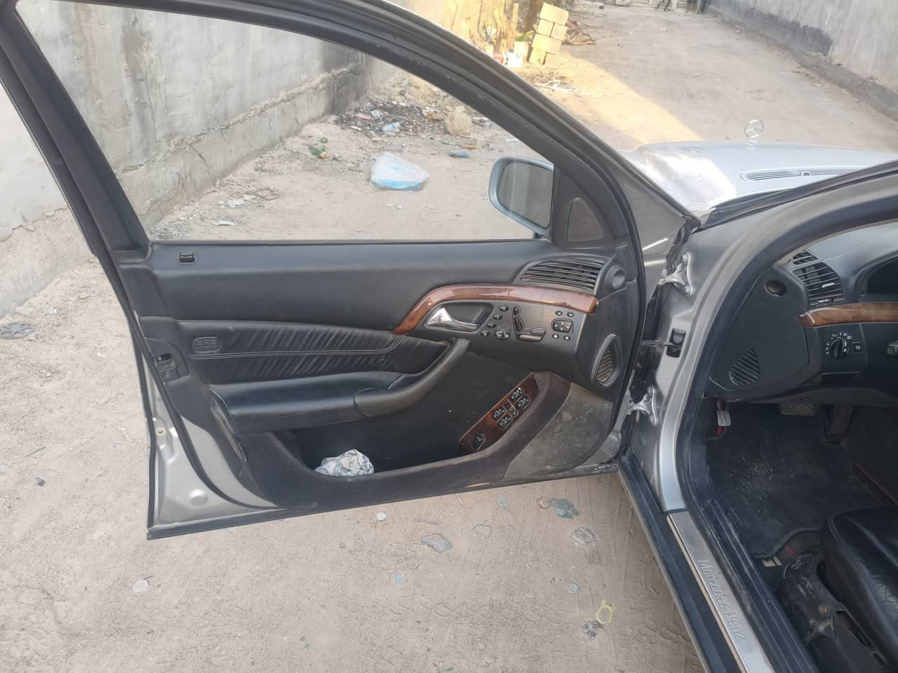 مارسيدس S500 ادوات حاويه بدون كص كفاله من كص وضربه كير مكينه تبريد بلاد جاهزه للاخير  السعر 45 وبيه مجال  عنواني البصره ***********
