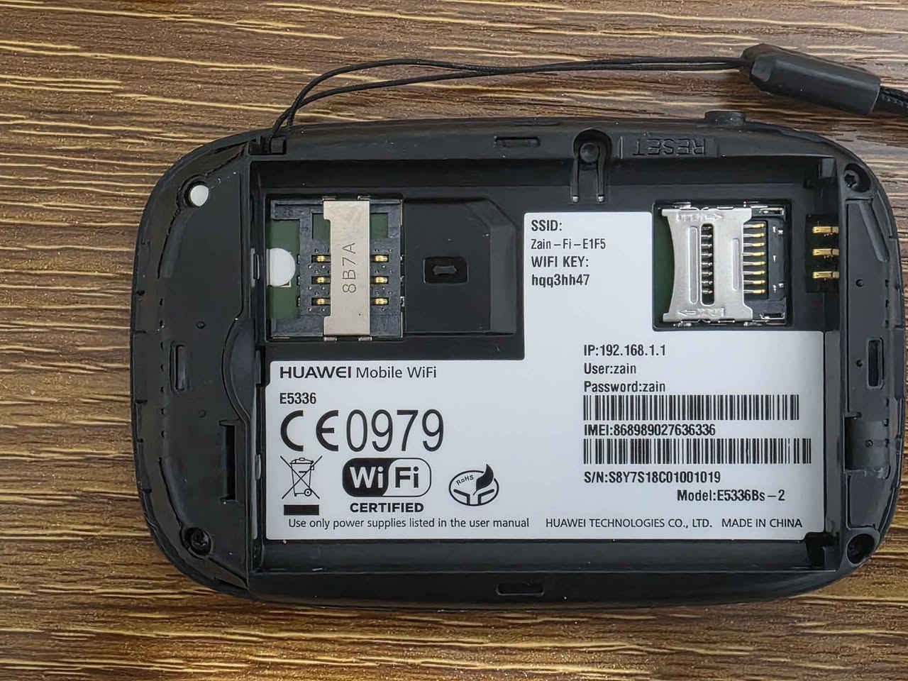 راوتر زين فاي Zain Fi للبيع .
النوع: هواوي راوتر واي فاي .
اللون : اسود  .
حالة الجهاز: جديد مستخدم قليل .
مواصفات الجهاز: شاشة ملونة، شريحة Sim نوع زين، رام ذاكرة .
الملحقات: شاحنة+ كيبل صغير+ بطارية+ كارتونة .

السعر: 25 الف وبي مجال  .
مكاني: النجف الاشرف .
الاتصال: *********** (واتساب) . النجف, العراق
