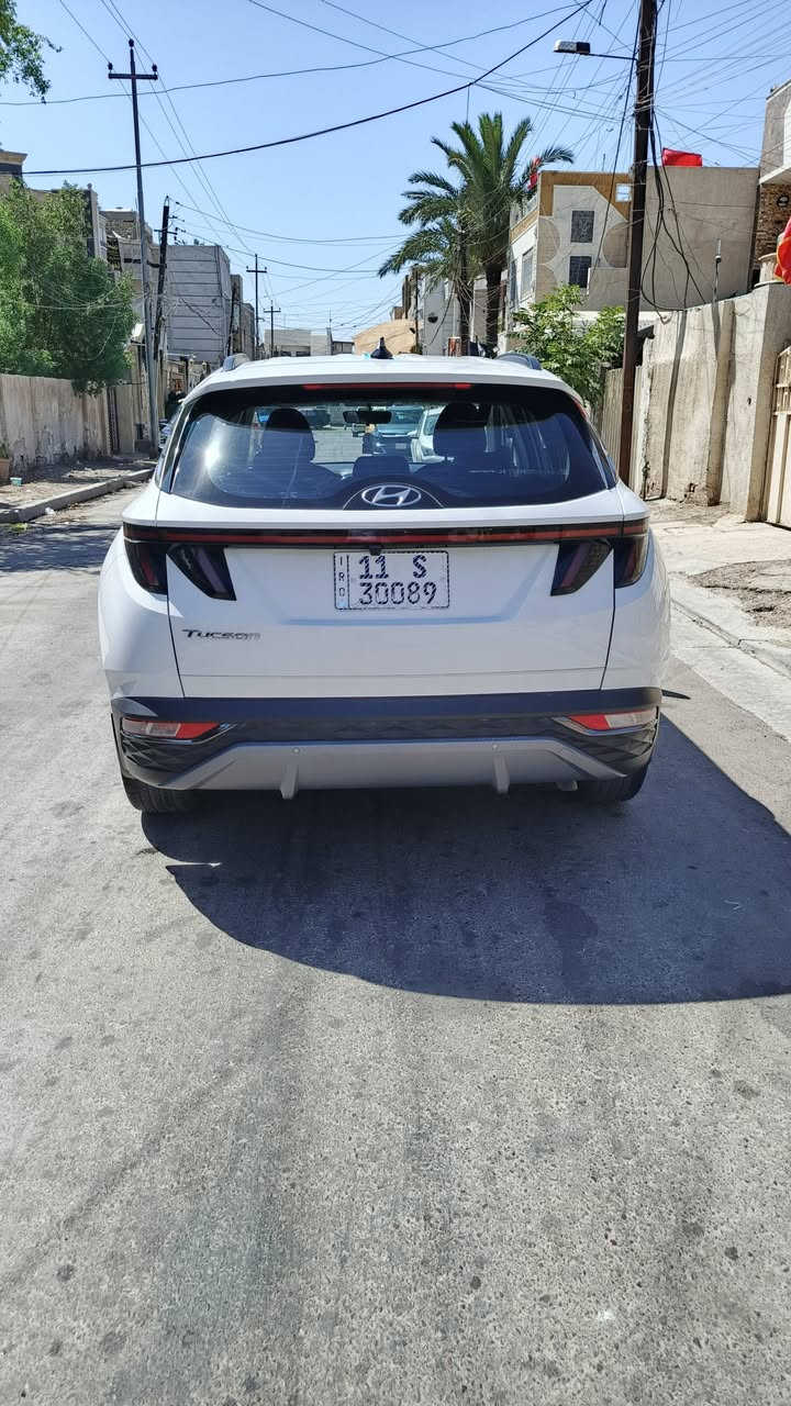 السلام عليكم للبيع توسان خليجي ٢٠٢٣ خليجي رقم بغداد بسمي السياره مكفوله كفاله عامه من صبغ وبارد وفتح السياره كله مكفوله كير مكينه حداديه مكفوله وعلى وظع الشركه ماشيه٤٨ الف حقيقي وعلى الفحص سياره فول عده البانوراما السياره بصمه مري شفط شاحن لاسلكي تبريد قطعتين عداد دجتل شاشه ابل كار بلي  بعد بيه مواصفات السعر١٩٤ وبيه مجال للستفسار*********** بغداد الطالبيه

