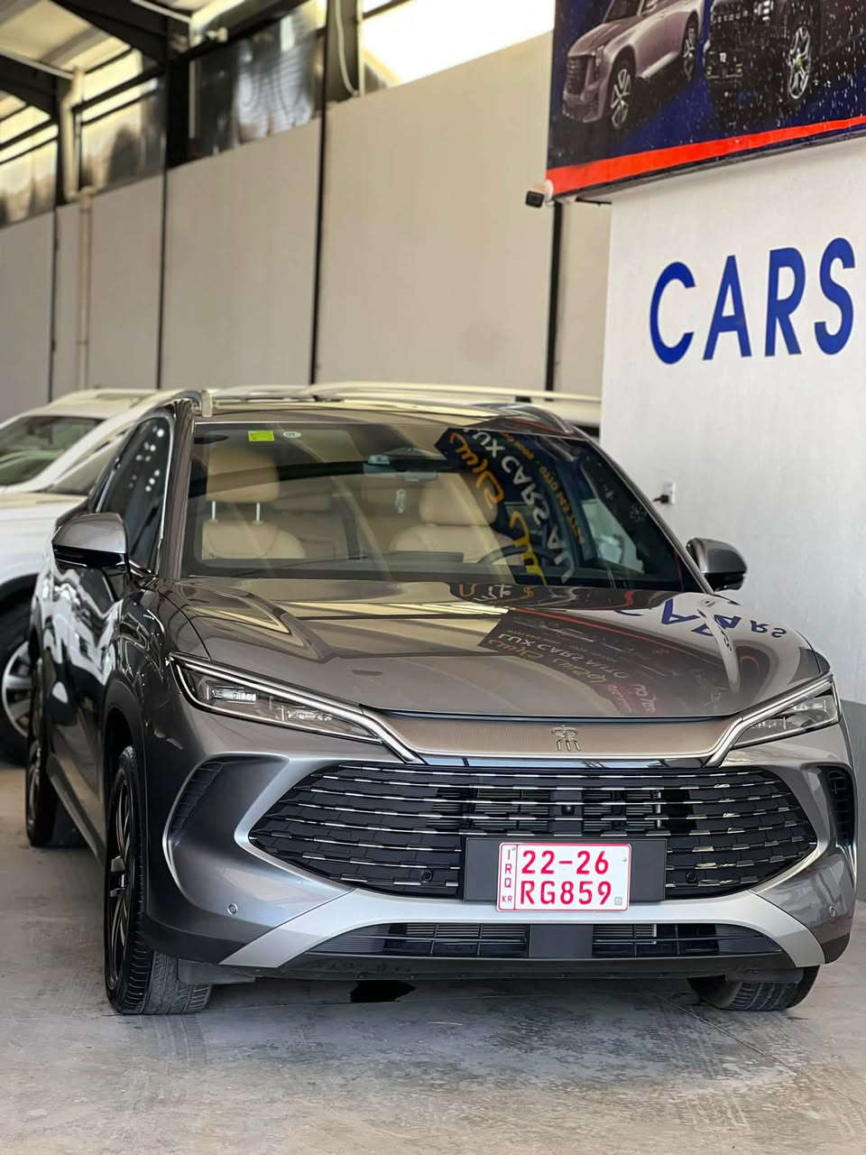 Song L ٢٠٢٥
2025
کاتیەکەی شکاوە زەرەری دراوە 
فول مواسەفات 
لە سلیمانیم 
***********
