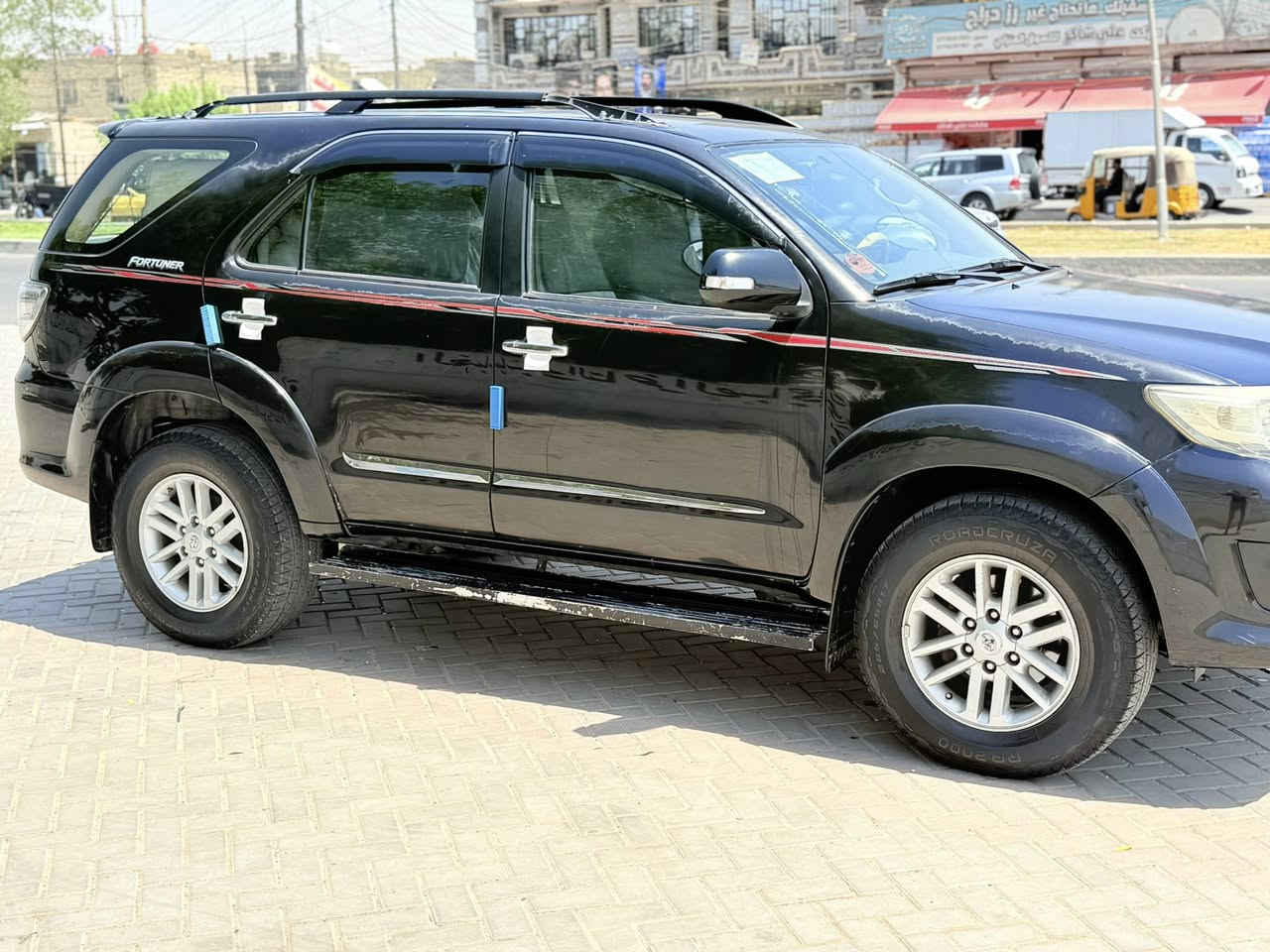 سلام عليكم تيوتا فورشنر موديل 12 كفاله عامه سياره كير محرك لوكير كله بلاد سياره بلاديه تبريد ثلث قطع مري شفط شاشه كامره حساسات سياره بسمي  سعر 180 وبيها مجال رقم *********** مكان بغداد
