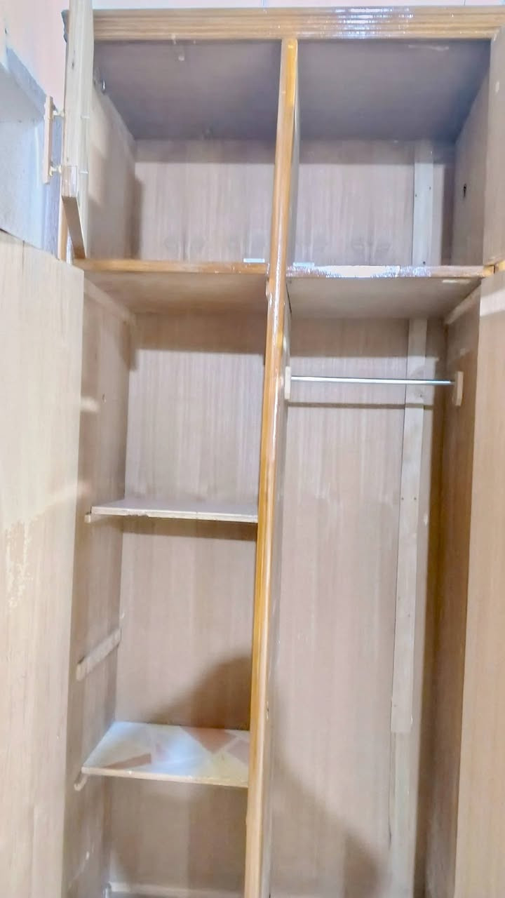 غرفة نوم مستخدمه صاج كامله أربعة ابواب ملحق صاج داخل وخارج العنوان بغداد موبايل ***********لدينا خدمة توصيل بكروه
