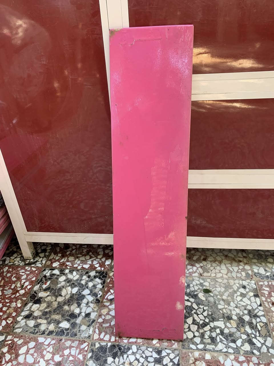 فاترينات ورفوف مستعمل للبيع العنوان قلعه سكر حي العسكري الاتصال او المراسله خاص ***********
