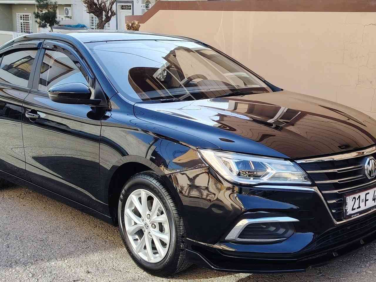 mg5 2024 
ستاندارت پڵەس
29 ڕۆشتوە 
کامل جوانکاری بۆ کراوە
بۆیاخ و سارد و کارتی نیە زۆر جوانە سەیارەکە
سێ چوار چاڵی بەسیتی هەیە لەگەڵ یەک دوو شوخت لە دەعامی 
ناوزەردە 
هەموو شتێکی بەشەرت بهس ڕۆن گۆڕینیکی ئەوێ 
لە سلێمانیه
سعری زۆر گونجاوە خوار دەفتەرە
***********
