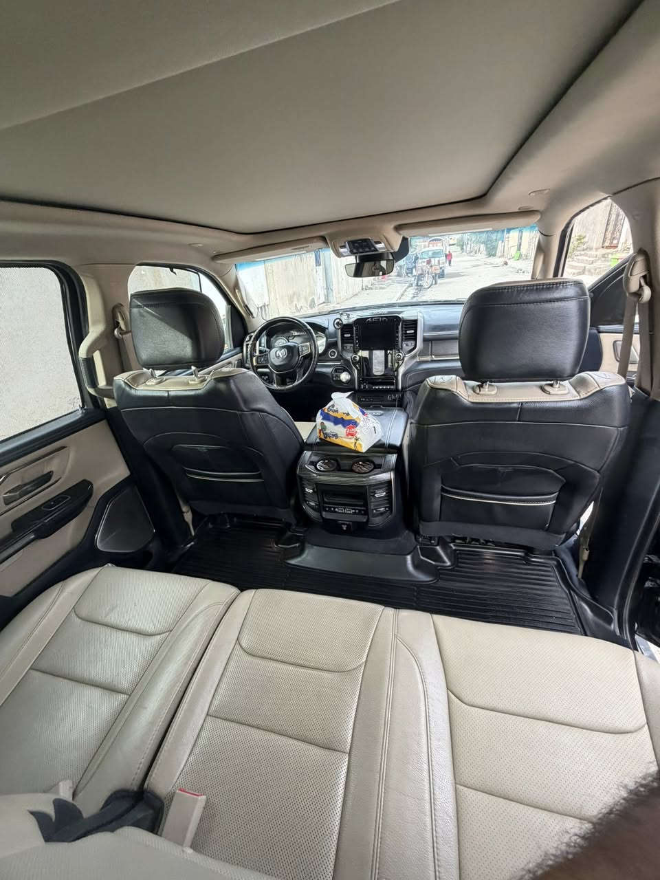 للبيع دوج رام 2019 رقم اربيل
كفالة عامة خليجي وكالة هارلم 

مغلف نانو من بريطاني بالكامل

فول مواصفات 1/1

دوج رام 1500 (لمتدد) 

الموديل 2019  فور ويل..  

المحرك : V8 5.7L .

المواصفات :

* رادار تفاعلي مع مانع تصادم. 

* نقطة عمياء. 

* تحذير الخروج عن المسار.

* 5 كاميرات (360) درجة. 

* استطفاف ذكي (اوتوپارك).

* دوسات جانبية كهربائية.

* المصابيح الأمامية زنون.

* كشافات الضباب زنون. 

* المصابيح الأمامية والمصابيح الخلفية LED. 

* دخول ذكي (بصمة). 

* تشغيل عن بعد.

* مقاعد جلد

* المقاعد كهربائية مع ميموري.

* المقاعد الأمامية تبريد وتدفئة. 

* المقاعد الخلفية تبريد وتدفئة. 

*الستيرن تدفئه 

* شاشة كبيرة تيسلا.

* نظام ملاحة نفكيشن GPS.

* حساسات امامية وخلفية.

* سقف بانوراما.

* مانع تصادم خلفي. 

* مكيف خلفي.

*محدد سرعة.

* ويل كروم قياس 22 انج.

* مرايا كهربائية جانبية 

* شاحن موبايل لاسلكي (واير ليس).

* الشباك الخلفي كهربائي. 

* المرايا الجانبية تدفئة. 

* غطاء من الجلد للصندوق الخلفي .

* امكانية تعديل ارتفاع دواسات البنزين والبريك.

* هاند بريك كهربائي.

* جوبلسات جگات تصعد وتنزل 

* حساسات امامية. 

* حساسات خلفية. 

* مرايا مع خاصية التعتيم الذاتي. 

* مساحات تخزين إضافية

*********** واتساب او اتصال
