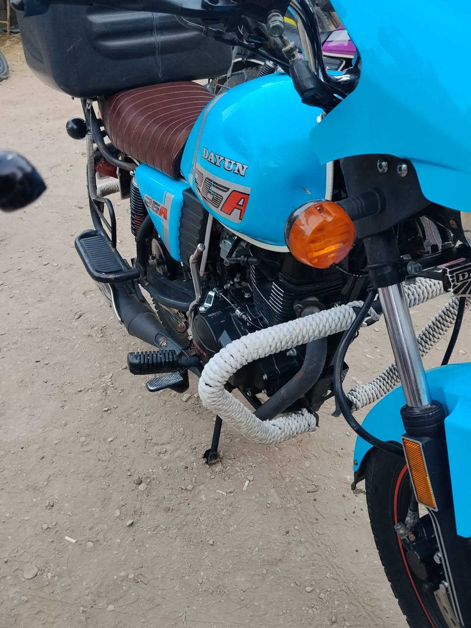 السلام عليكم دايون نفخ موديل 23 رقم بابل بأسمي تحويل ثاني يوم دراجه كامله نقص برغي مابيه مكفوله كفاله عامه محرك 150 تجي اذا بيه شخط ترجع وكروتك عليه سعره 2100 وبيه مجال للتواصل *********** مكاني حله مركز
