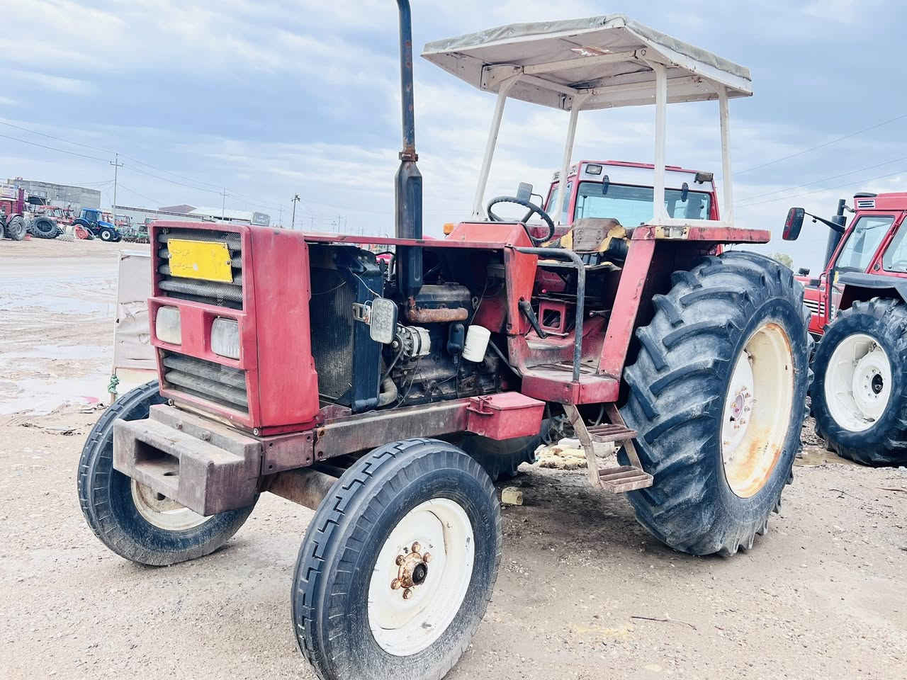 فيات 780 جاهزه
مكفوله محرك كير تخم تاير
تحويل رقم صلاح الدين 
السعر 8 وبيه مجال 
المكان واسط الزبيديه
***********
