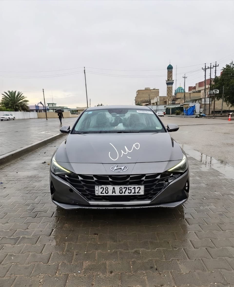 بسم الله
النترا 2023 هايبرد لمتد لون اسمنتي فاتح رقم نجف باسمي  
فتحة سقف 
كشنات جلد خزن ميموري+ تدفئة و تبريد + ستيرن 
شاشة 10 انش كار بلاي و اندرويد اوتو 
سستم صوت من BOSE ثمن سماعات 
گير DCT دبل كلچ گير رياضي من ارقى الگيورة 
مكينة 1600 هايبرد صرفية ماكو 
تلث مودات للقيادة نورمال و سبورت و ايكو 
السيارة بيها خمس قطع فقط قطعتين تبديل و الباقي طخات مبينات بالصور الله شاهد السيارة اني طببتها باسمي يعني سيارة جناي اخذتها طخات و السيارة بيها ايرباگ الستيرن فقط ما مصلح فقط الكفر تريد اصلحا الك سستم تريد نگص سعره وبيها تكحيلات و اقل چف الايد صبغ بالجاملغ مال الصدر هم تريد اصبغهن الك تريد ينگص حسابهن الممشى 75 الف ميل ممشاها بالعراق فقط 20 الف كيلو الباقي كلة ممشى امريكا يعني بشوارعهم المحترمه و الزيت و البانزين المحترم 
رقم الشاصي KMHLN4AJ4PU062254
السعر المطلوب 155 و   قابل للتفاوض   
*********** 
مكان السيارة نجف
***********
