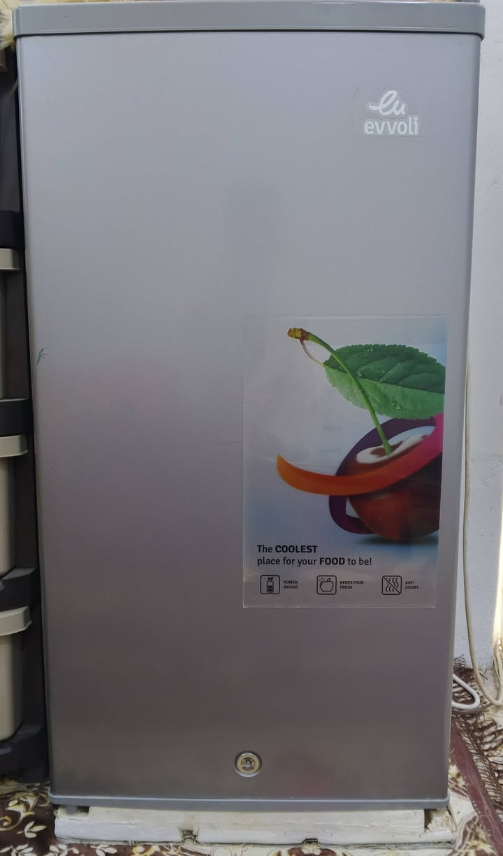 ثلاجة مستعملة قليل جدا 
السعر 85
***********
