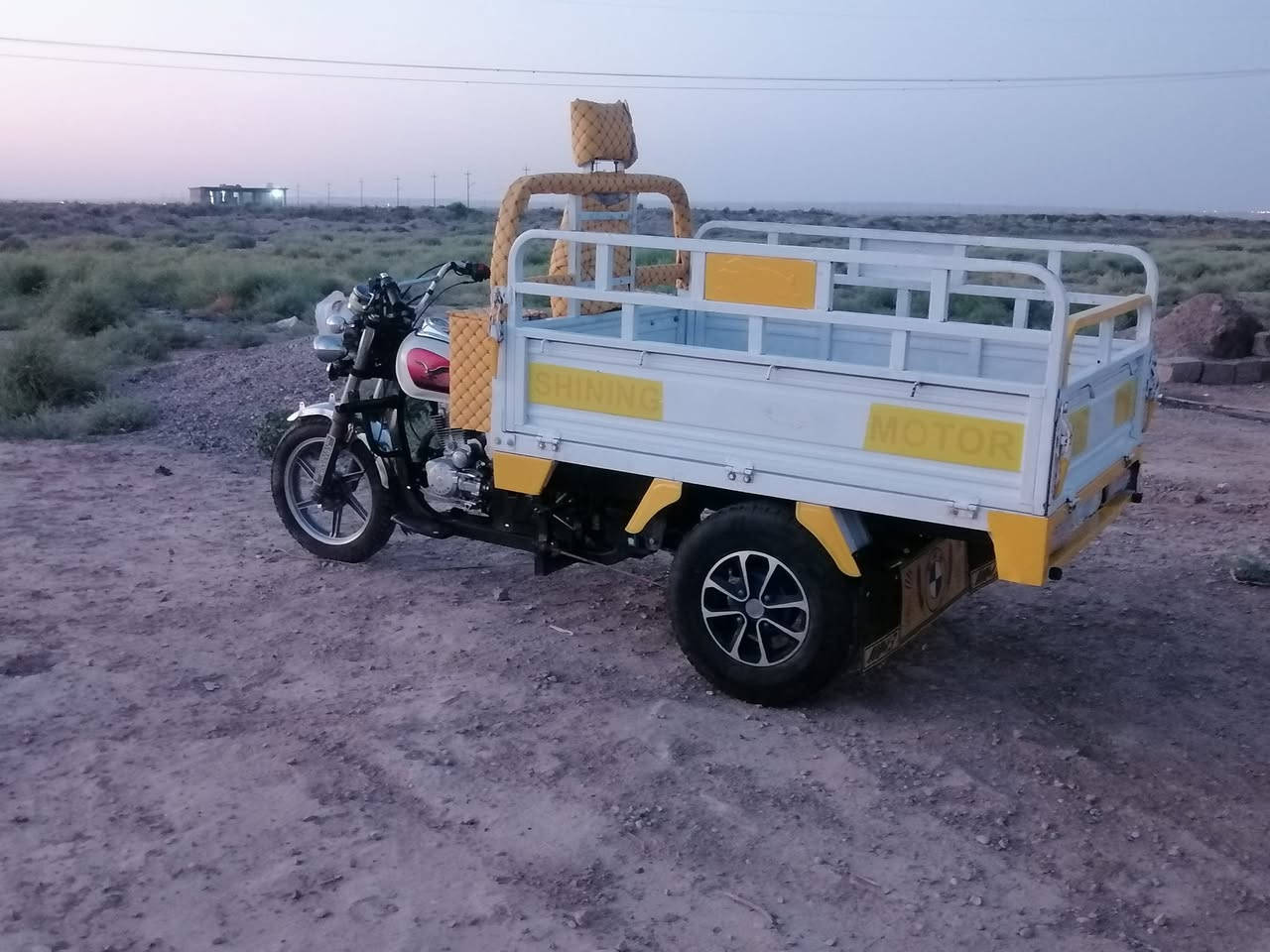 سلام عليكم
ستوته لبيع موديل 24
6وراق جنوبيه

كلها على بلاد ستوته قطره صبغ مابيها
المكان ديالى دالى عباس
السعر 1750 بيها مجال 
الرقم تصل ***********
الرقم تصل ***********
