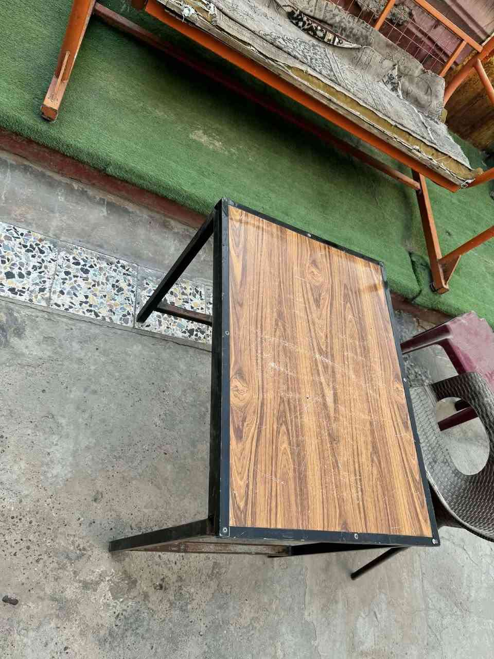 للبيع كراسي وطبلات ومنقله عنوان بغداد الكريعات تواصل ويا رقم ***********
