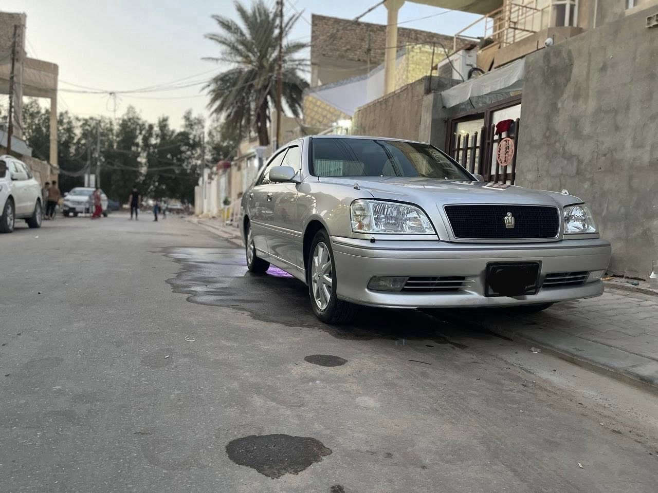 السلام عليكم 
ملكه للبيع قرار 48 مداور
المواصفات 
.2003 اصل
.شاصي71
.دكمتين
.4 كراسي كهربائي
.برده
.تحوير فوك وجوه نجف دشبول عارف
.كرستال اصل 
.السياره كفاله كص ضربه رسميات
.مكينه ديفور الاقتصادي
.تخم تاير صدر امامي خلفي باتري مكينه كير كفاله 
.ارقام إنكليزي تحويل ثاني يوم بسمك
مو وكاله 
.مكان السياره حله نادر 
للاستفسار 
***********
***********
السعر 136
