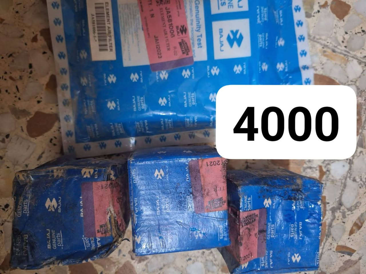 غراض دراجه للبيع بنص السعر
ماكو توصيل مكاني الدوره شارع الصحه 
وتساب ***********
مرايات 
درع خلفي
قفل كيبل
تاير قياس ١٨
فلاتر دهن ٣ وفلاتر هوا واحد
بانزات بوكسر ودايوان خلفي وامامي
ودوسه يمنه 
وتعلايات
