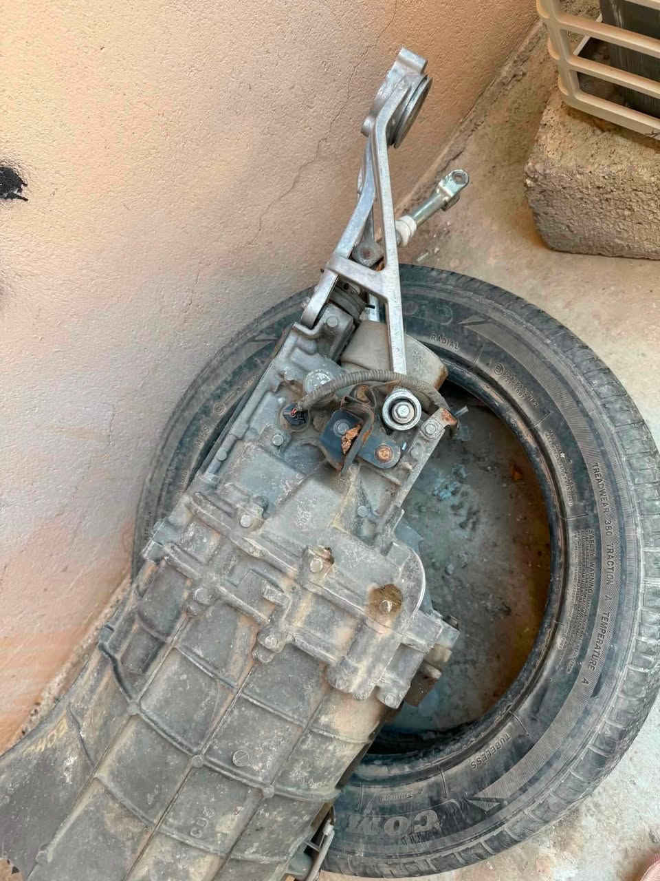 كير عادي للبيع فقط ١٢٠$
شويه من كفر مكسور داخلها جديد 
***********
