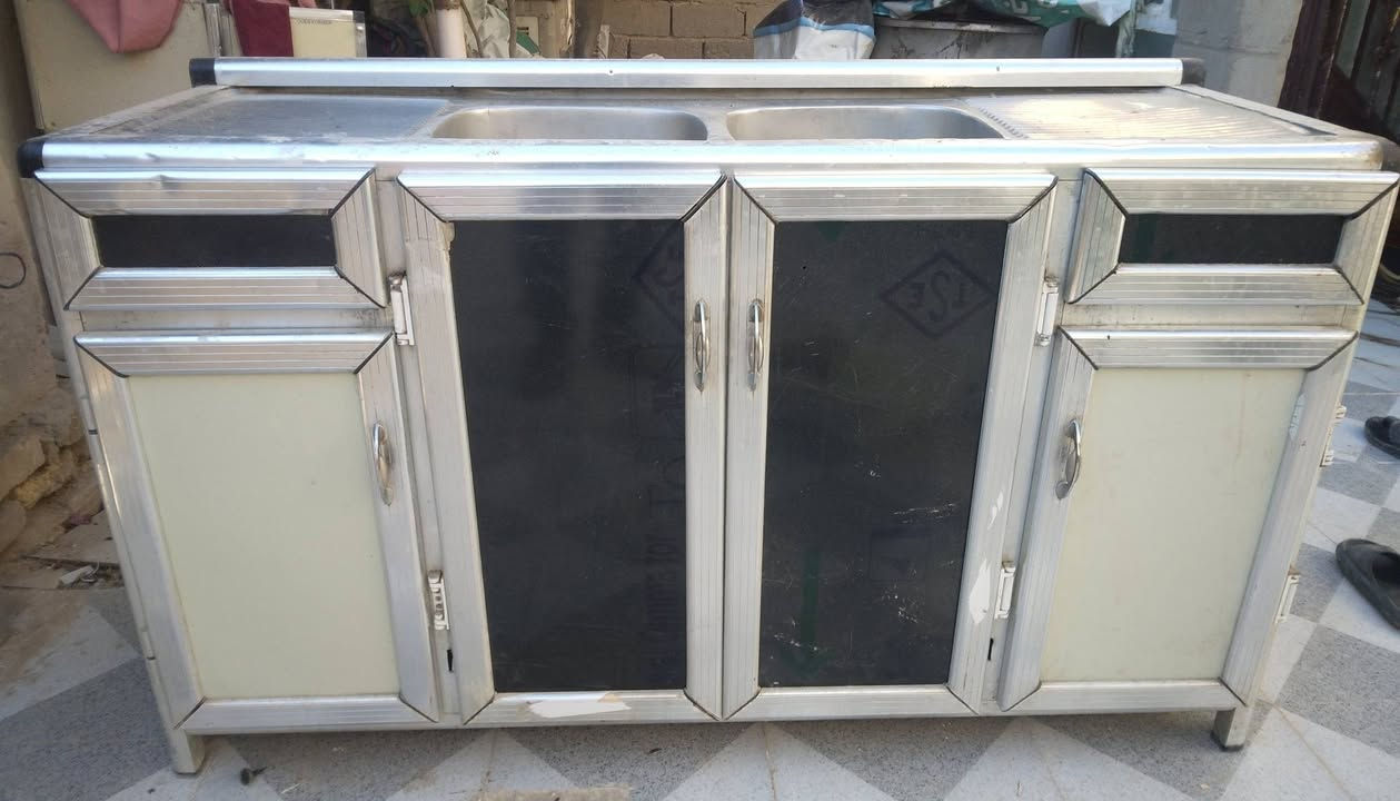 للبيع سنكي حوضين 
السعر 75وبي مجال 
اتصال واساب ***********
