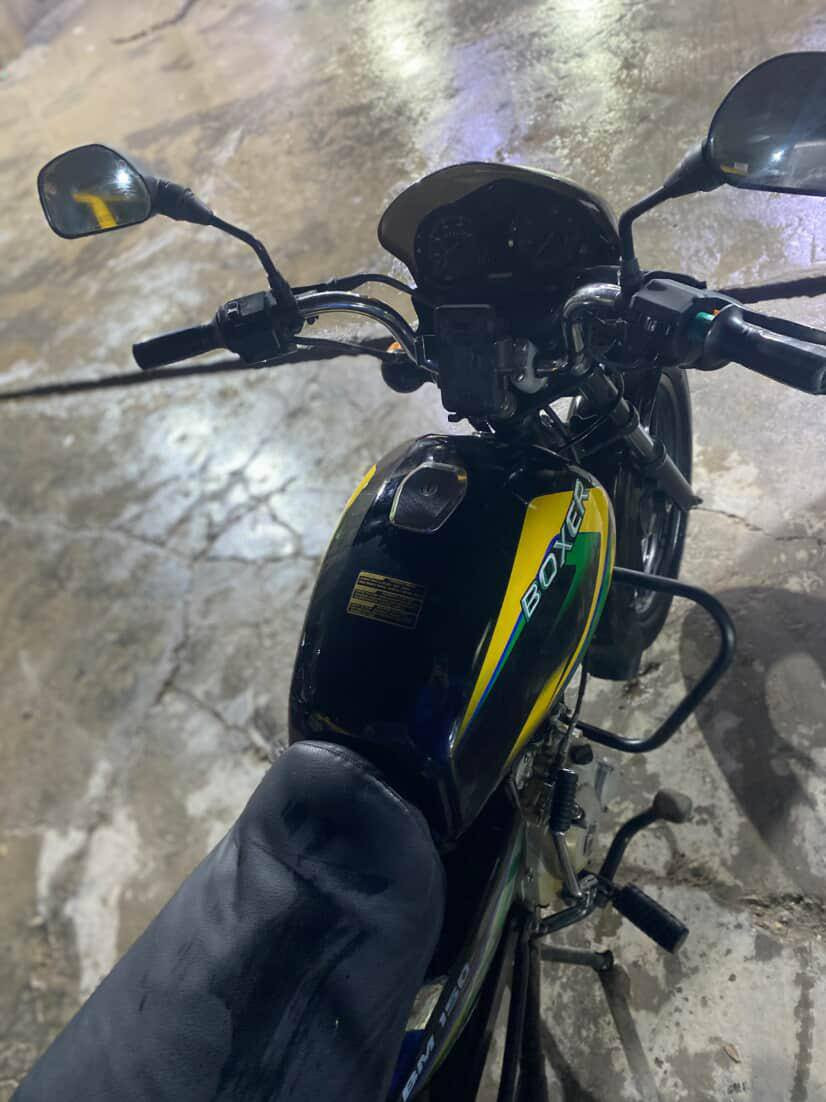 السلام عليكم  بوكسر موديل 23 دراجه نضيفه وما ماشيه هواي (اوراق استنساخ)  مكاني بغداد فلكه حي النصر
***********
