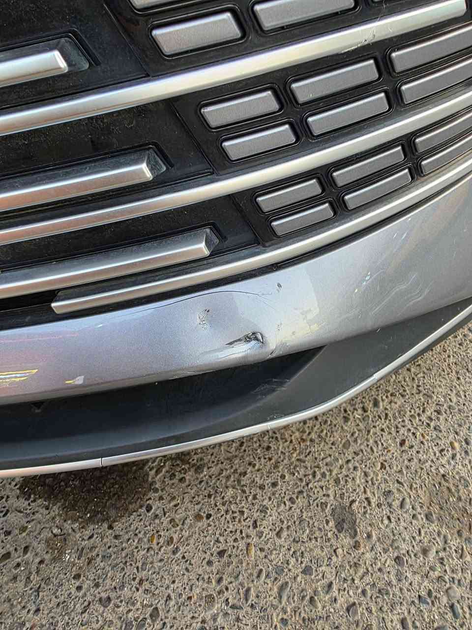 دستروير Byd 2025 ماشيه 4 الف فقط
السياره جديده و مكفوله بيها بس ملاحظه بالدعاميه واصبع بالبنيد موضحه بالصور
 مسويلها ارضيات حوضيه و لد اصلي داخلي متغير مرايات باتمان
للبيع فقط بدون مراوس بدون اقساط 
السعر 20.300 ولتخابر ع 20 
مكاني بغداد حي الاعلام 
*********** 
اجاوب وره 1 الضهر لان عندي دوام
