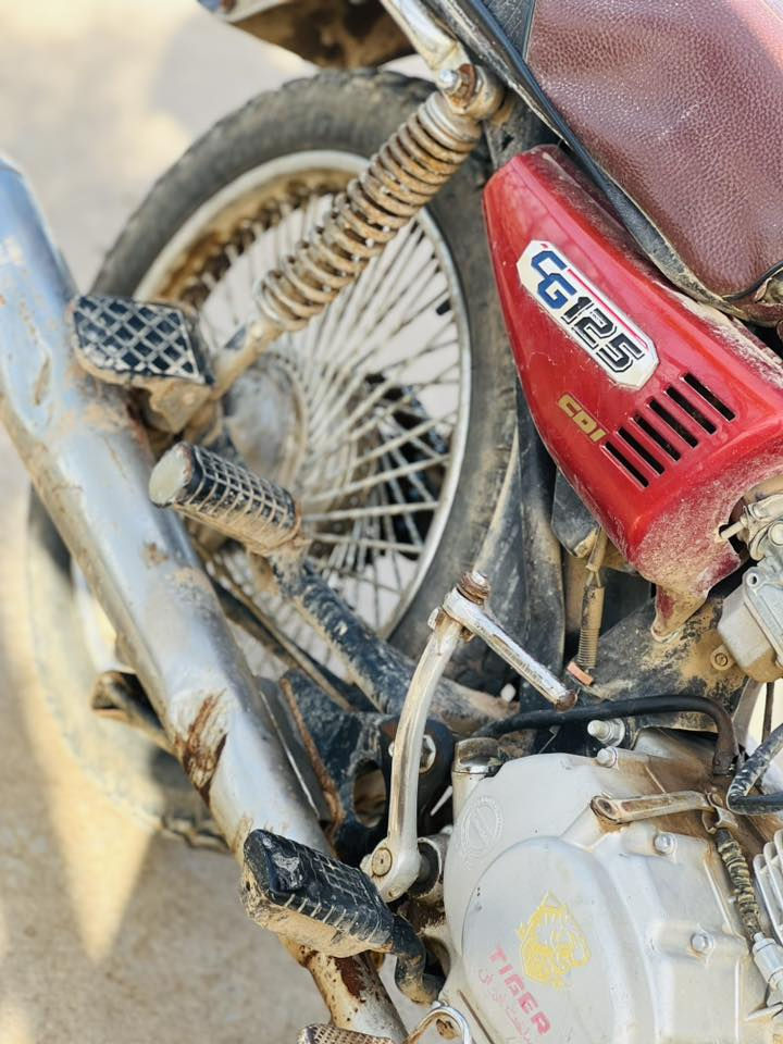 السلام عليكم دراجة تايكر موديل 20وزن ثقيل محرك شرط للستفسار اكثر اتصل ***********
