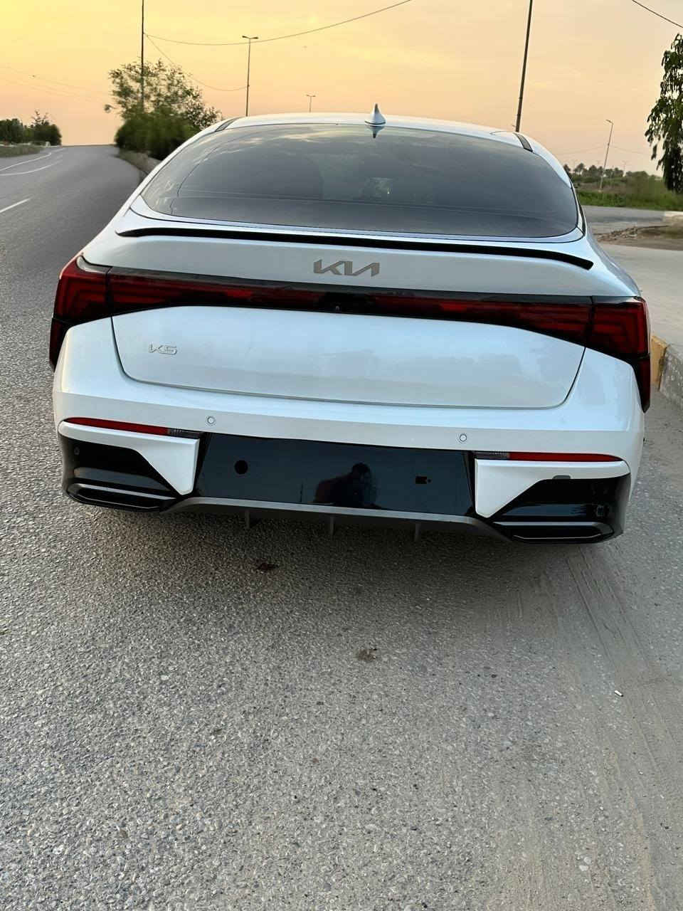 اعلان بيع 
كيا K5
موديل 2025
ضررها مبدل بنيد وقبق جنطه بدون ايرباك 
فئه Lux
مرقم بابل شهداء
السعر 167 
اليسر لتجارة السيارات والمزادات الامريكية والكندية 
للاستفسار 
المحامي مهيمن 
***********
المهندس ميثم 
***********
