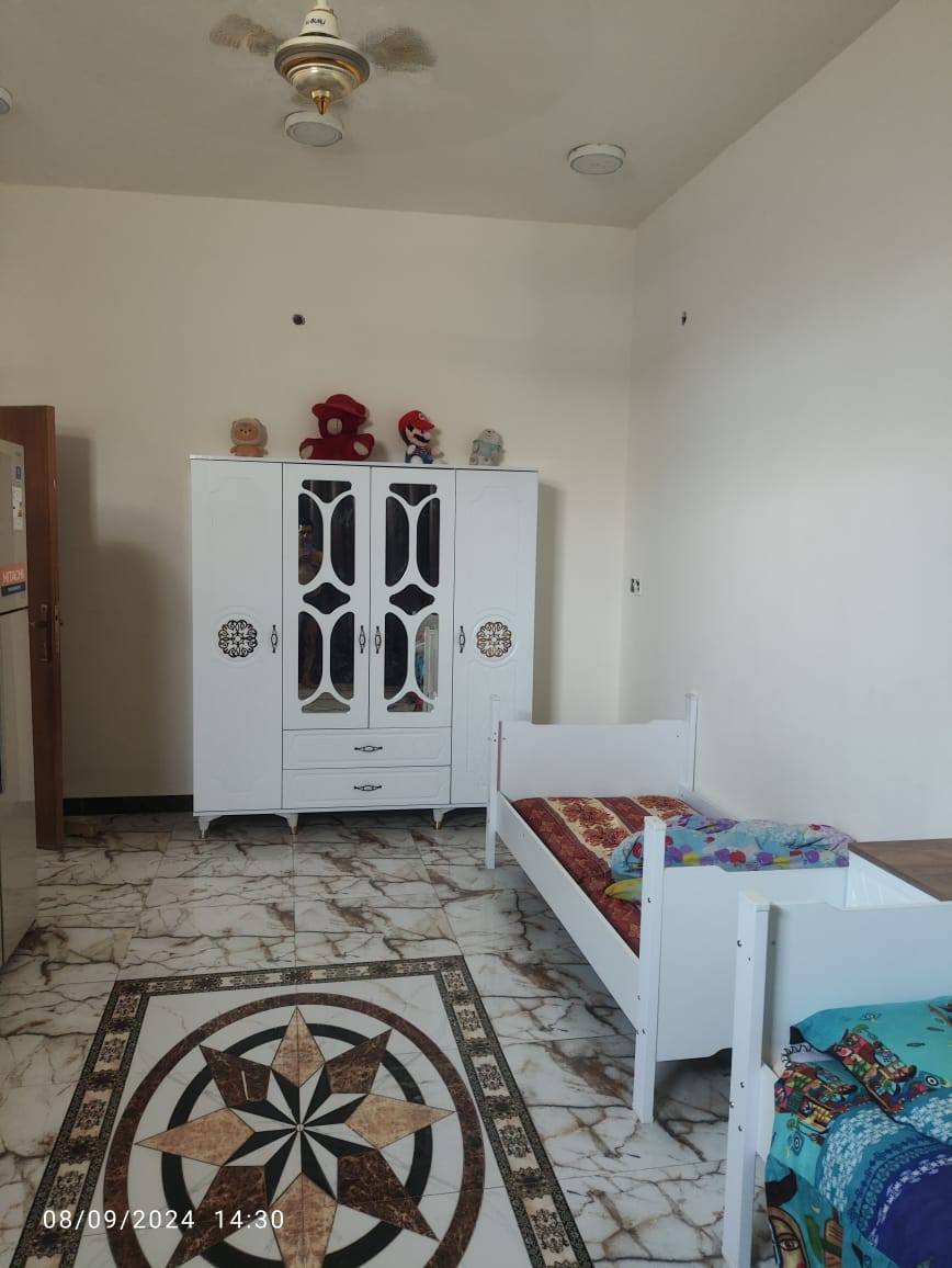 دار للبيع 
الموقع ورديه قرب سيد موسى فرع المدرسه مالك الاشتر 
المساحة ١٢٦ طابو زراعي سند ٢٥بأسمي  تحويل مباشرر.. 
الاستفسار ***********
