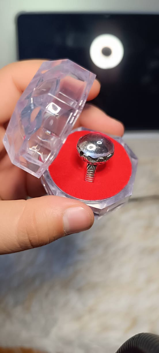 اللهم صل على محمد وال محمد
خواتم متوجة كل من در نجف الاصلي ذمة روعة من جمال و حديد صيني المنقوش في يوم 27 رجب  الجلالات السبعة•🌹🌹
يوجد توصيل جميع محافظات العراق 
*********** ⭕⭕⭕
