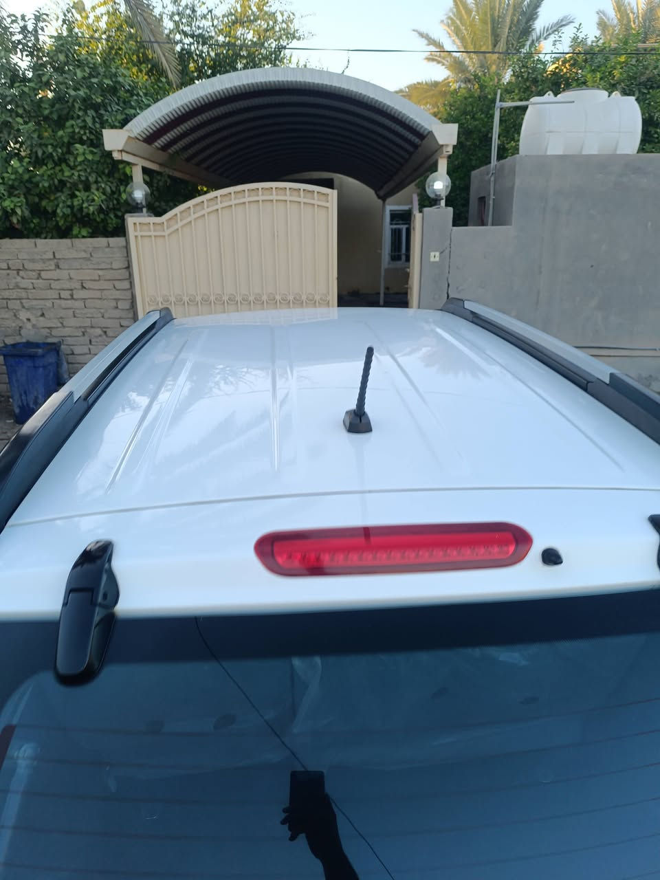 السلام عليكم
للبيع فقط سبورتج 2009  رقم بغداد سياره مال جناي مكينه كير كشر خير من الله ماتخسر عليه ربع تبريد ثلج تدفئه شغاله السياره باسمي تحويل مباشر السنويه لل 2029 مواصفات السياره مكينه الفين دوش 
شاشه كامره اماميه وخلفيه +حساس خلفي كلهن شغالات السياره كهربائياته كله شغاله امانت الله نظيفه وعلى ايدي السعر 127 وبيه مجال *********** غير متواجد ع النت مكان السياره بابل المركز
