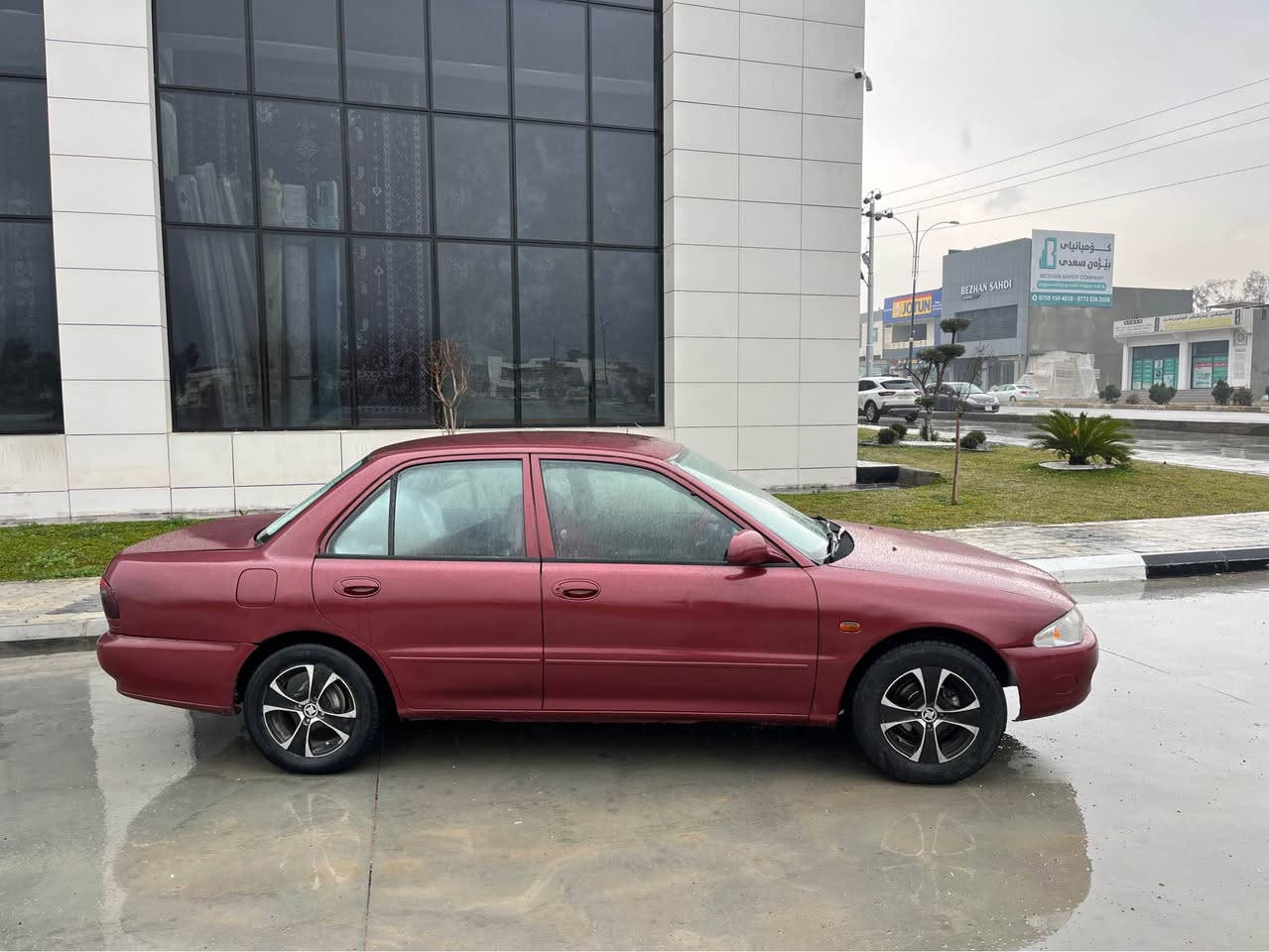 ***********
پڕۆتۆن مۆدیل ٢٠٠٤ گێر تۆماتیک. سەنەوی جنوب  نمونەی جوانی. خاوێنی.پشت و پێشی کەپس سەقف و شانی بئ بۆیاخ  گێر و مەکینە و توندو تۆڵی بە شەرت تەبرید و پاوەر.  گەرمی ساردی. یش دەکات. سەیارەکە زۆر زۆر مەزبوتە ماڵی دۆستە نرخی زۆر گونجاوە تەنها ٢٤ گەلا و مەجالیکی برایانە
ژمارەی خاوەنی 
*********** رانية, السليمانية
