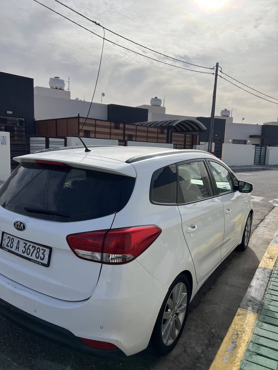 السلام عليكم

كيا كارنز
للبيع  مديل 2014 رقم وسنويه جديده نجف باسمي  سبعه راكب خليجي ماشيه 168 الف وقابله  للزياده  مكينه 2000 دوش مكفوله من وصبغ وتبديل تخم تاير جديد باتري جديد حداديه جديده دواخل كلش جديده متصرف عليه 1000 دينار جاهزه مجهزه من كلشي السعر 140وبي  مجال مكان السياره نجف استفسار اتصل *********** او خاص
