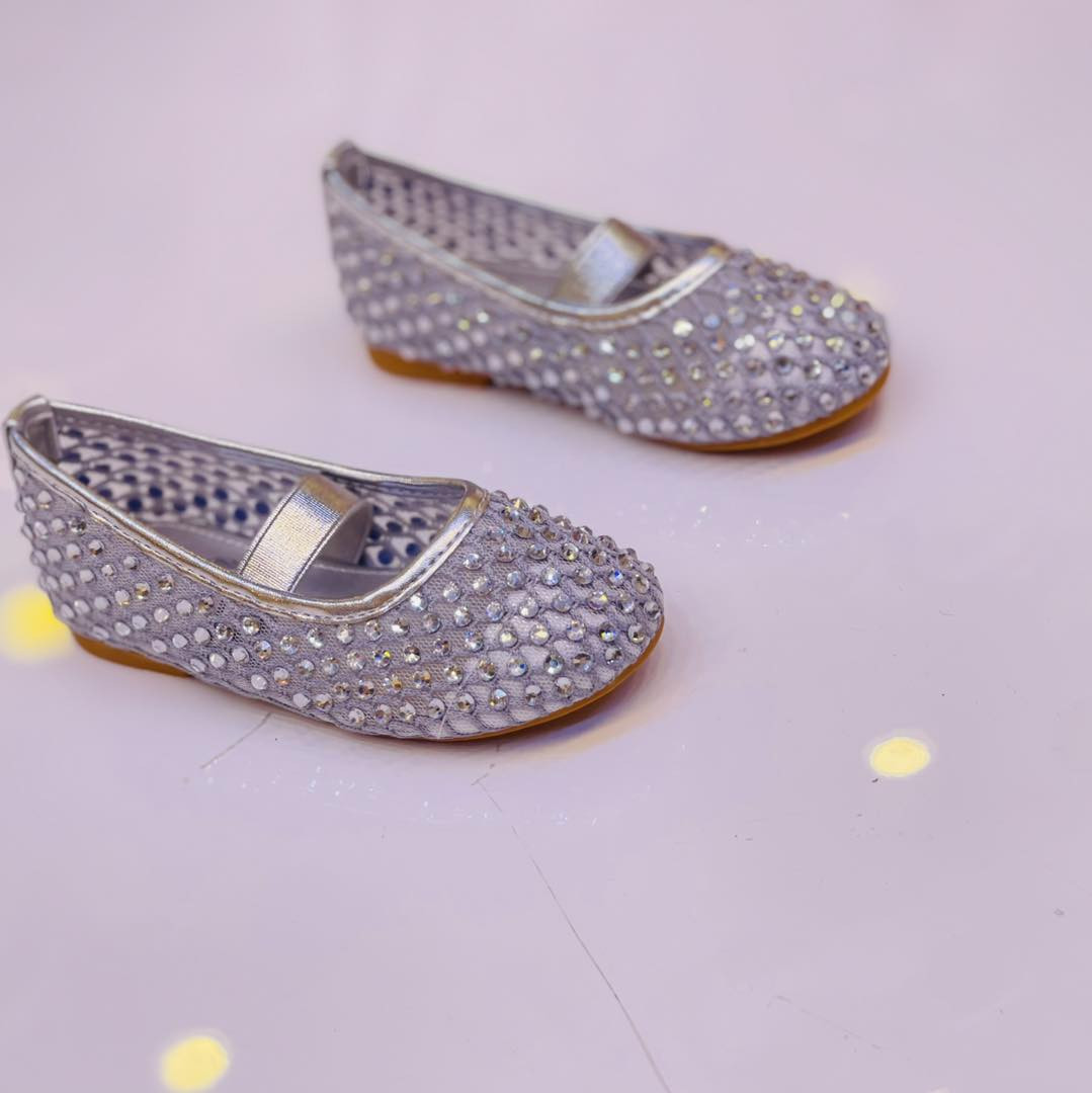 جديد الرفيف للاحذية
حذاء طفله
القياسات 25-26-27-28-29-30
يتوفر توصيل 🚚 
كوت شارع الهورة مجمع ابن فنجان 
للحجز والاستفسار مراسلة البيج 
#واسط #كوت #الهوره_كوت #الهوره_واسط


**إذا كنت صاحب هذا الإعلان وتريد حذفه لأي سبب، رجاءا أرسل رسالة إلى الدعم الفني**