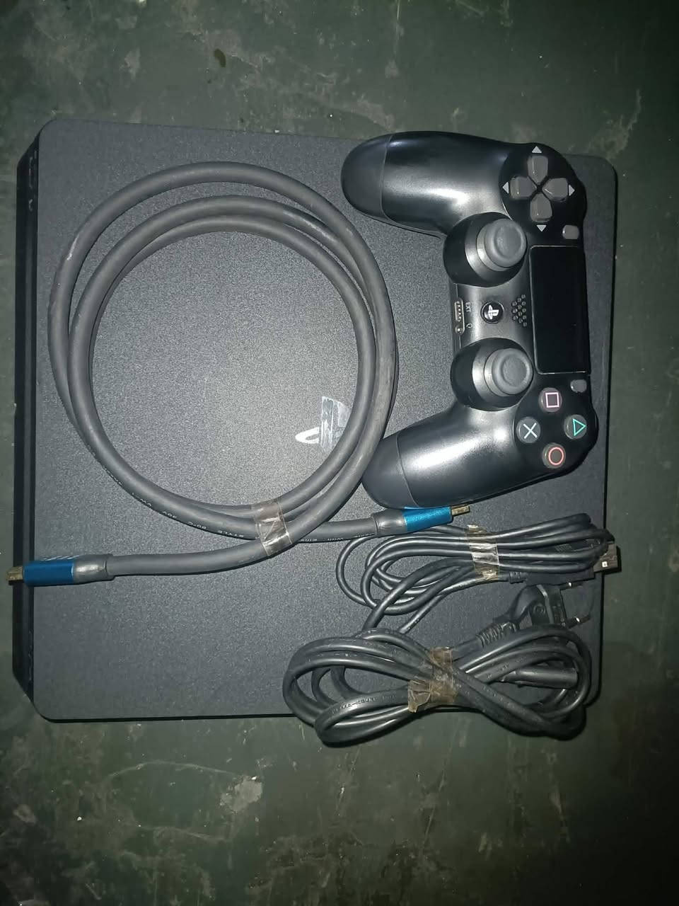 بلي 4 للبيع
الاستفسار الاتصال على رقم ***********
