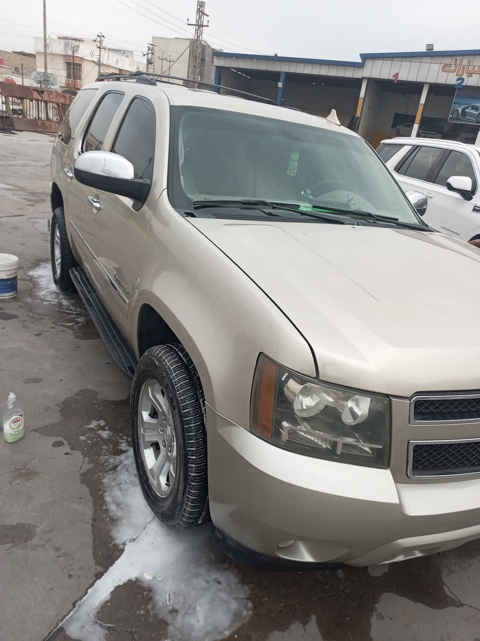 السلام عليك...تاهو ادوات ..2009.....LTZ....فول ...تخم تاير حداده حلوه تبريد ... السياره بيه صبغ قليل المكان بصره ..السعر 90.........***********
