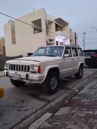 جيب شيروكي • محرك ٢٫٥ • رقم نينوى