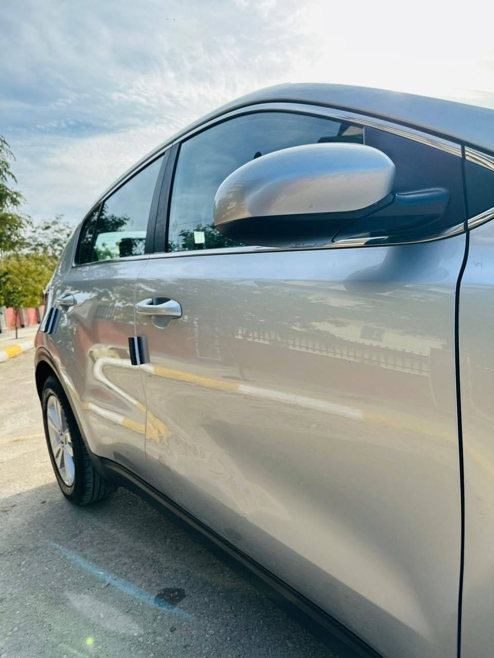 السلام عليكم
كيا سبورتج موديل ٢٠١٨ وارد امريكي بيها قطعتين تبديل جاملغ وبنيد نفس اللون بدون دواخل كير ومكينه مكفولات مكينه اربعه سلندر ٢٤٠٠ سنويه وهزة جديدة ل٢٠٣٠ ماشية ١٠٦ الف سيارة رقم بغداد بسمي تحويل مباشر جاهزة بدون نواقص خير من الله العنوان التاجي/منشا نصر/مجاور كليه الرشيد السعر ١٥٨ بيهه مجال 

رقم /*********** بي واتساب
         ***********
