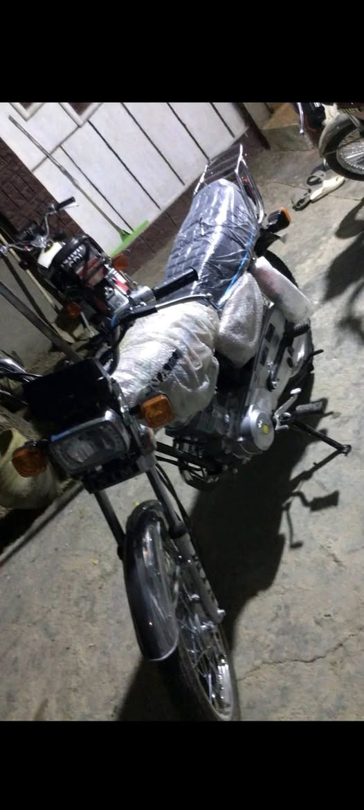 مامه 27 طبق شلامجه 3 احرف مصارله يومين بعدهي عله دهن السحك لون مميز ماروني سعر 750 وبيه مجال بسيط مكان بابل ابو غرق قرب محطه اليسار ***********
