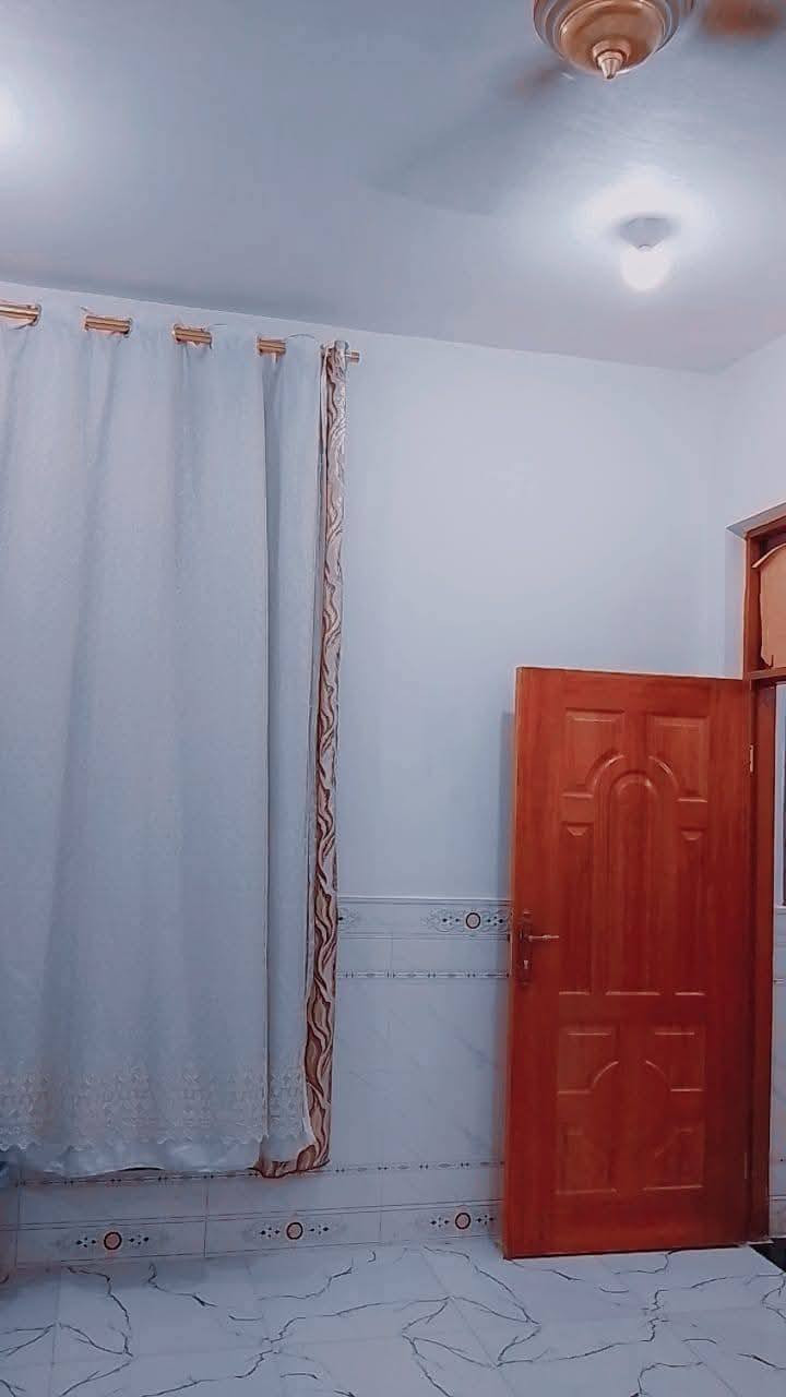 بيت بمنطقه بغداد المساحه 100كامل من كلشي للاستفسار ***********
