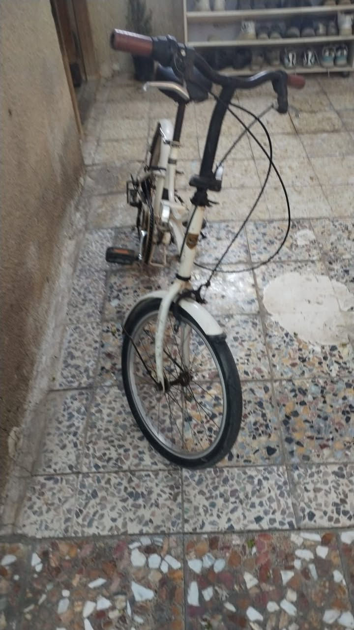 بايسكل ابو الطبكه ياباني تنزيل حاوية عكرب ٧ نمر + حساس 
بلادي ممبدل بي أي شي السعر: 90وبي مجال 
العنوان بغداد حي العامل
للتواصل ***********
