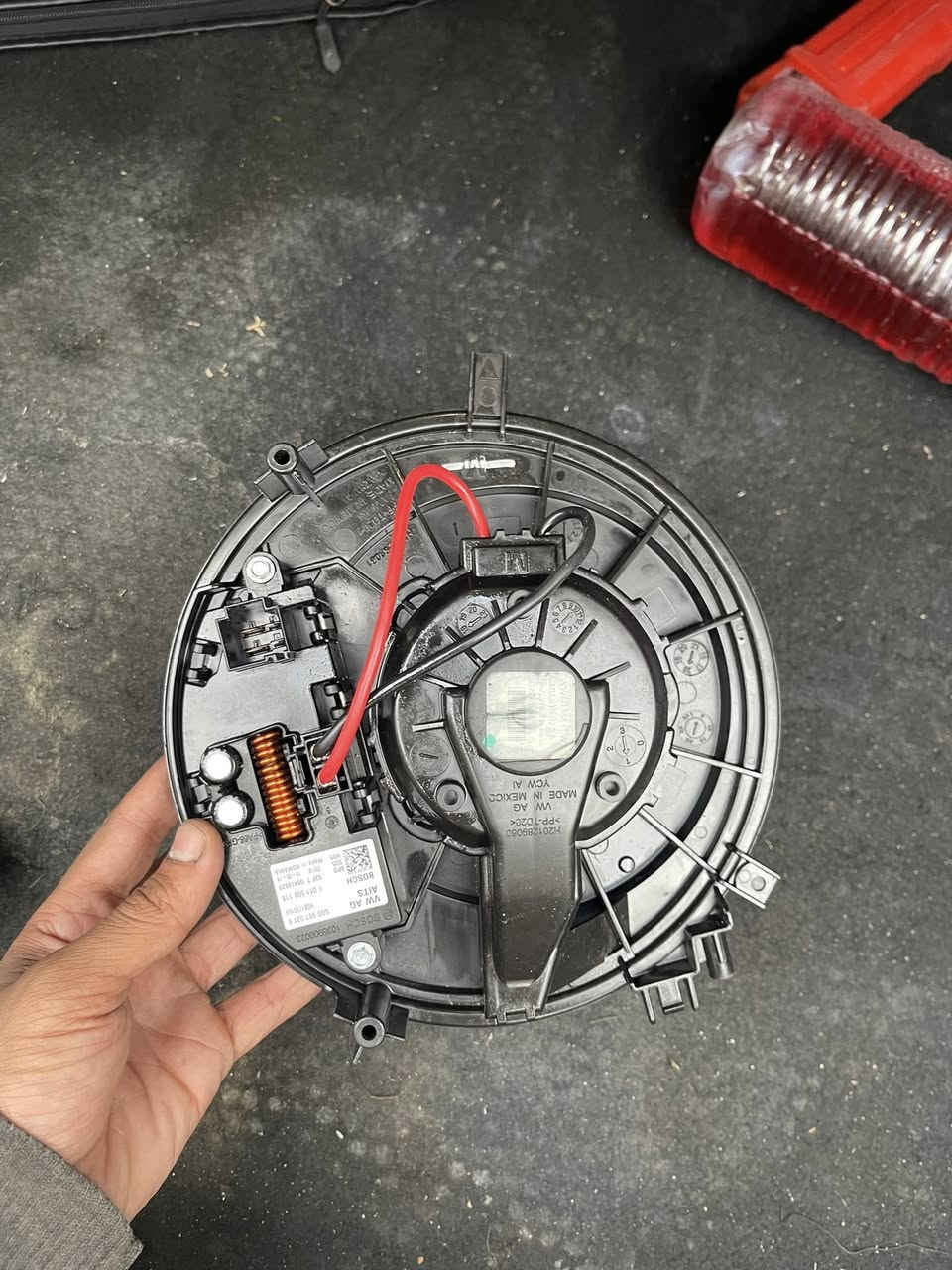 فان تبريد اطلس 2018 اصلي تفصيخ  ب150 ألف *********** يوجد توصيل ضمان على الفحص
