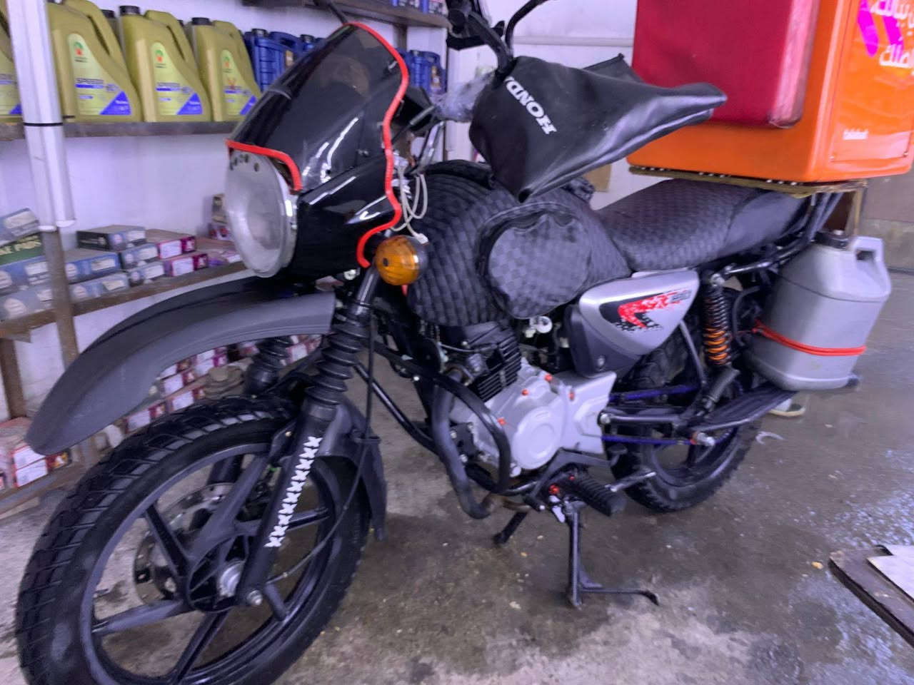 السلام عليكم دراجه بوكسر للبيع  موديل 2022
تحويل ثاني يوم 
مكاني بغداد المنصور 
للاستفسار الاتصال على الرقم ***********
