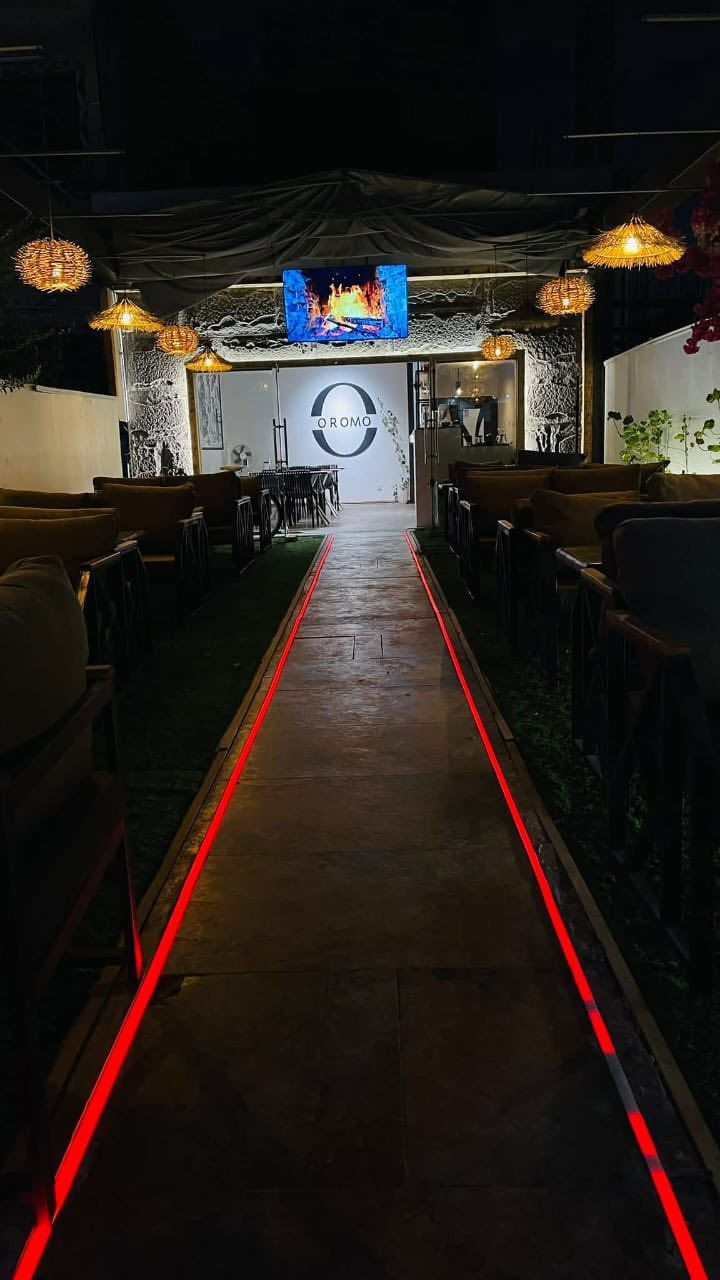 فرصة استثمارية لا تعوض في قلب المنصور! 🌟
للباحثين عن التميز والجاهزية، معروض للإيجار مطعم وكافيه متكامل في أرقى مناطق بغداد.
• 📍 الموقع: المنصور - الداوودي (موقع استراتيجي حيوي).
• ✨ الحالة: جاهز بالكامل، مؤثث بأرقى الديكورات، ومجهز بكافة المعدات اللازمة.
• 🚀 الميزة: ابدأ مشروعك فوراً دون عناء التجهيز أو البحث عن موقع.
📞 للاستفسار والتواصل: ***********
