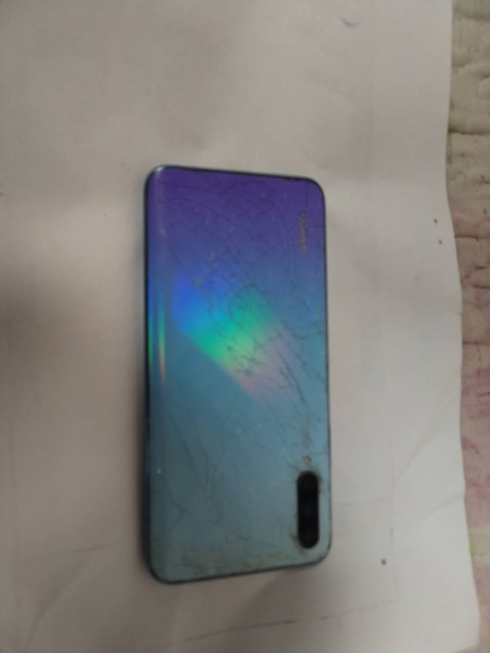 متاح جهاز واي9 sجهاز نظيف مامفتوح صدعة بسيطة بالحساس شرط الفحص شحن تكنيك جهاز أصلي سعره ٦٥ فقل مكاني الجربوعية الثانية للاتصال على الرقم ***********
