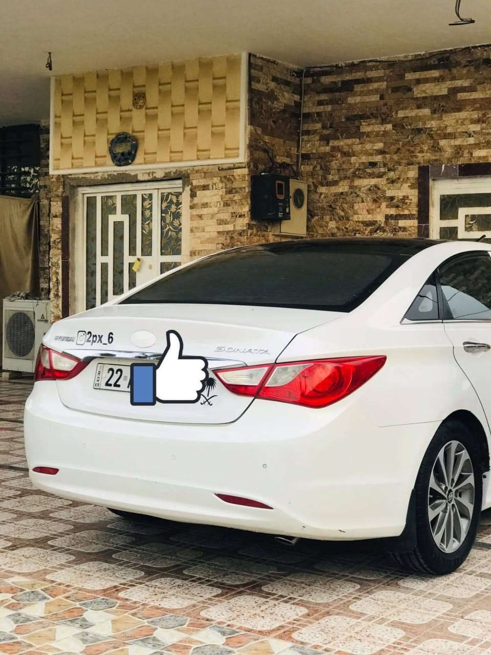 السلام عليكم سوناته خليجي موديل 2011 محرك 2400 دوش رقم اربيل جديد جاهزه تبريد مكينه لاتبخير ولاتنقيص  كهربائيات كلها شغاله سياره فول مواصفات بنراما مري شفط حساس خلفي اشاره بل مري بيها بلبنيد اشوي صبق والباقي كفاله والسعر 120 وبيها مجال حك الجيه العنوان البصره ابي الخصيب الرقم ***********
