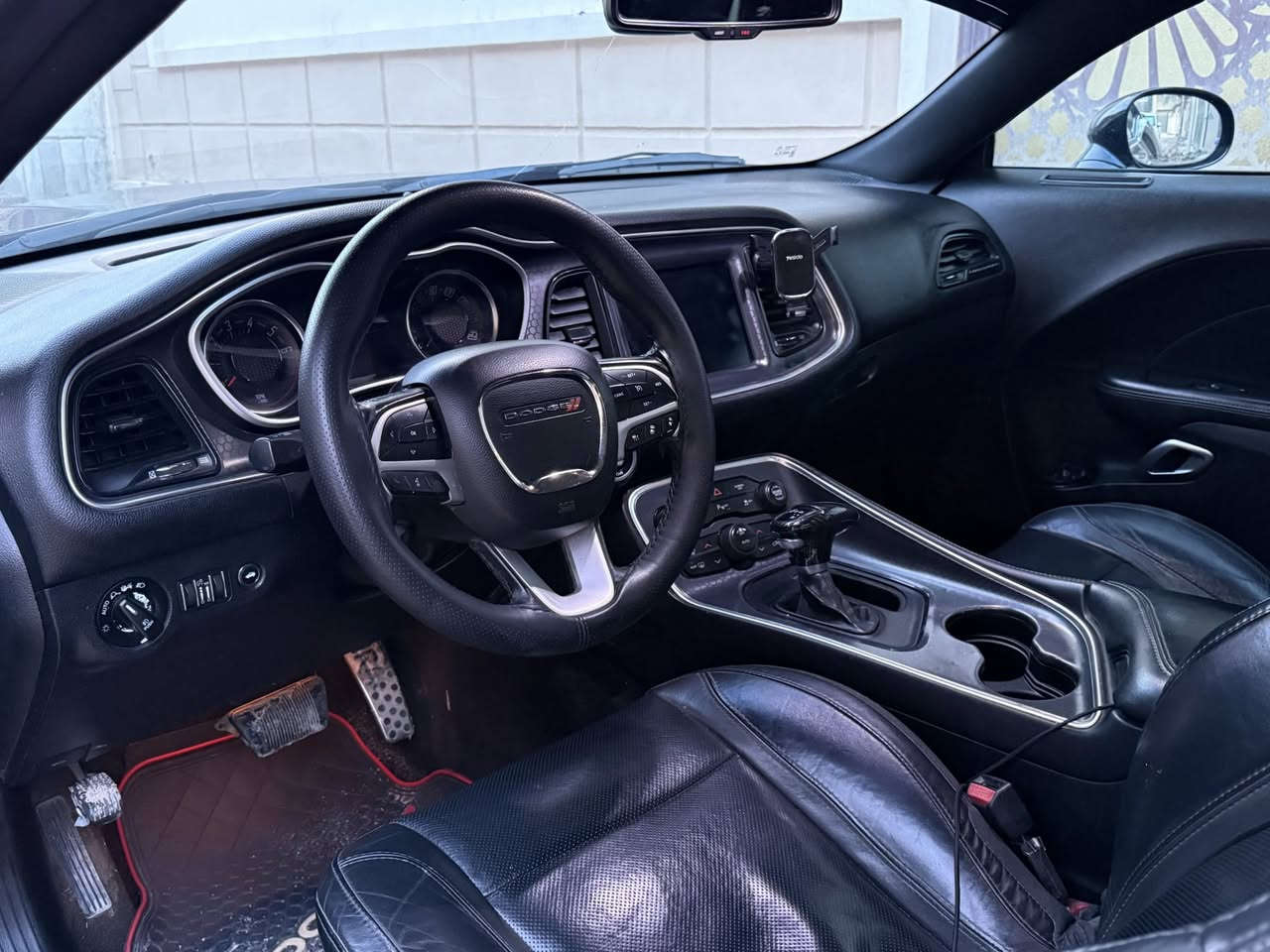 السلام عليكم جالنجر sxt plus
فول 2018 

رقم بغداد ب اسمي 

تفاصيل السيارة موضحة بالصور 

كير ومحرك مكفولة 

بدون أيرباك 

تو ويل ، ويل نجمة 

ستوك ع وضع الشركة 

السعر 155 وبي مجال قليل 

***********
