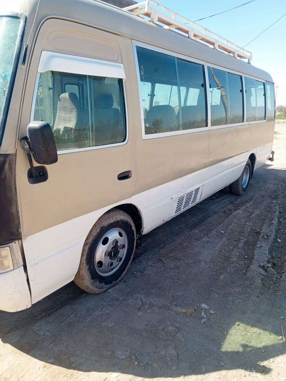 سلام عليكم كوستر 2002 سعر 130مطلوبه 20 ورقه ينخصم من سعر سياره جاهزه تخم تاير حداديه  ***********
